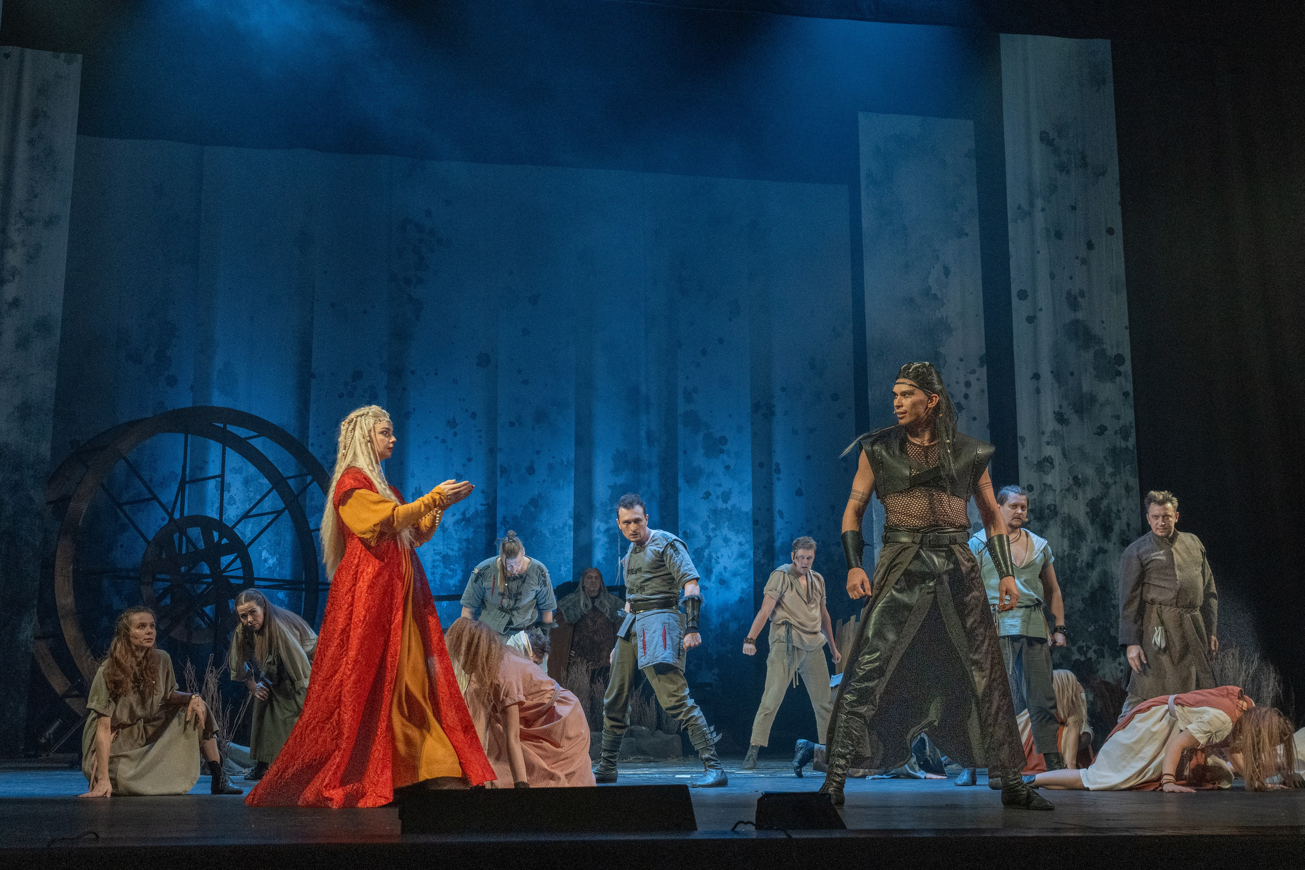 Алтайский молодёжный театр: Яга. Сайт фотографа Сергея Абрамова