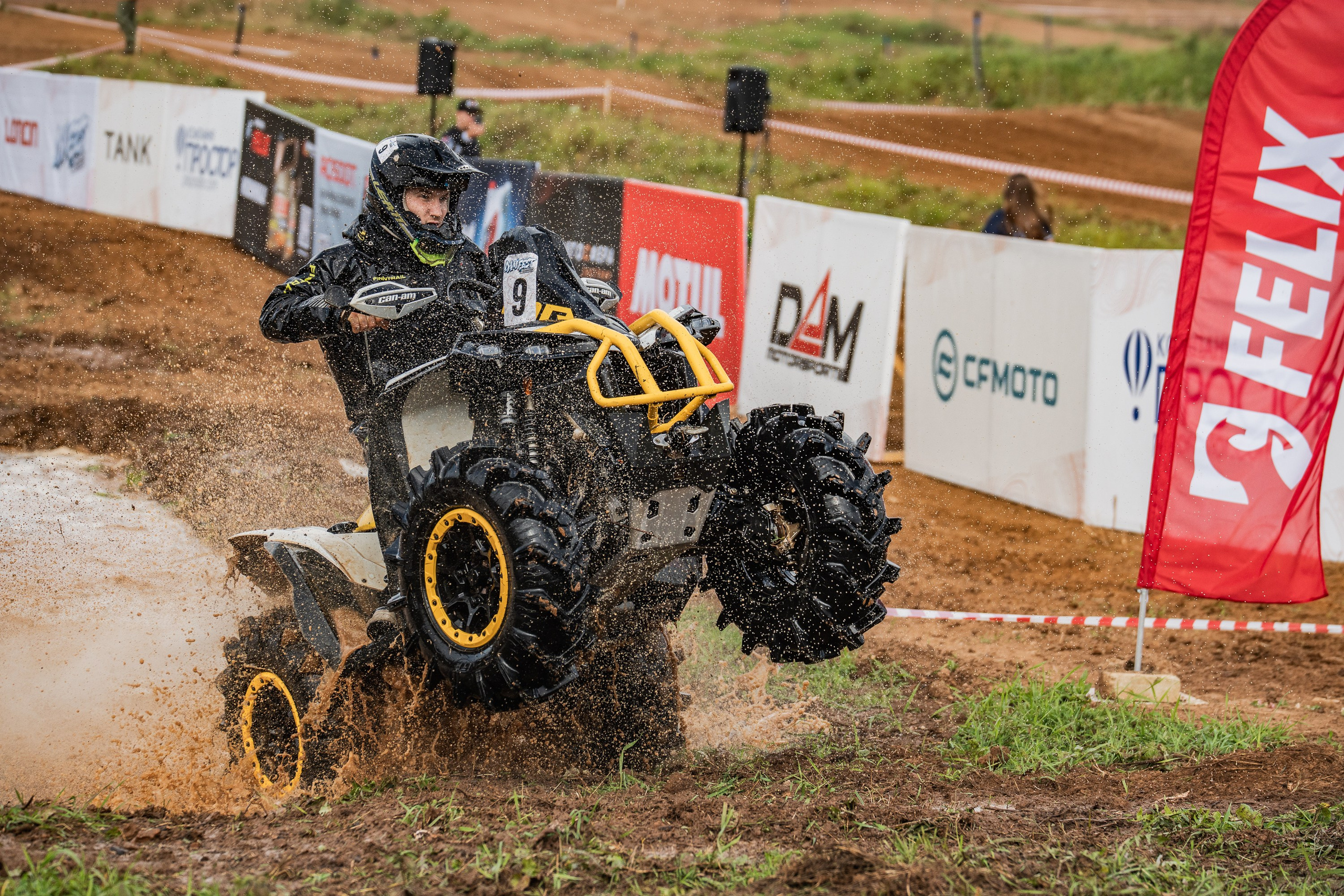 Mud racing. Паша Страхов — фотограф