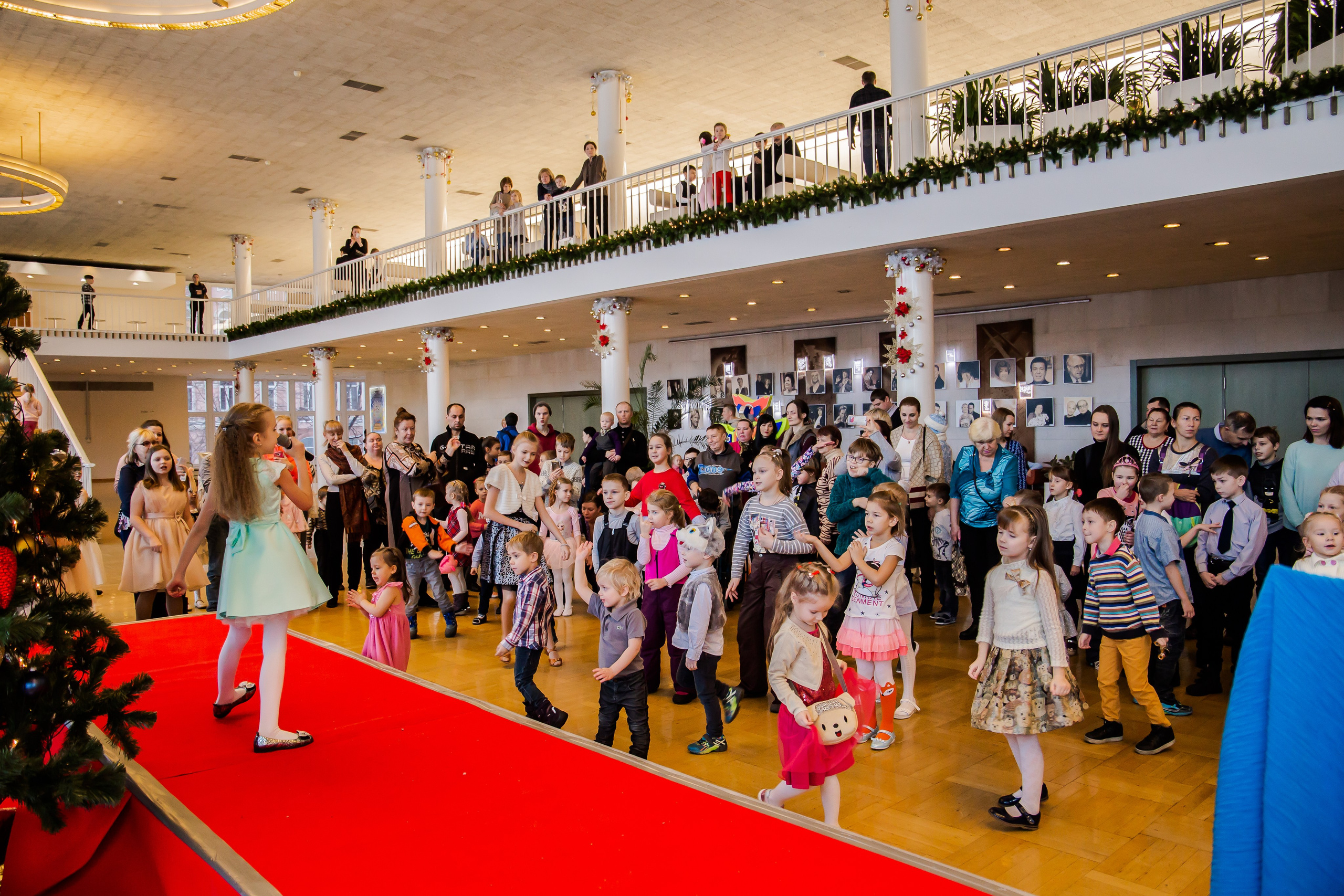 Репортаж — детская елка в БКЗ. Свадебный и семейный фотограф в Санкт-Петербурге Макеева Наталья