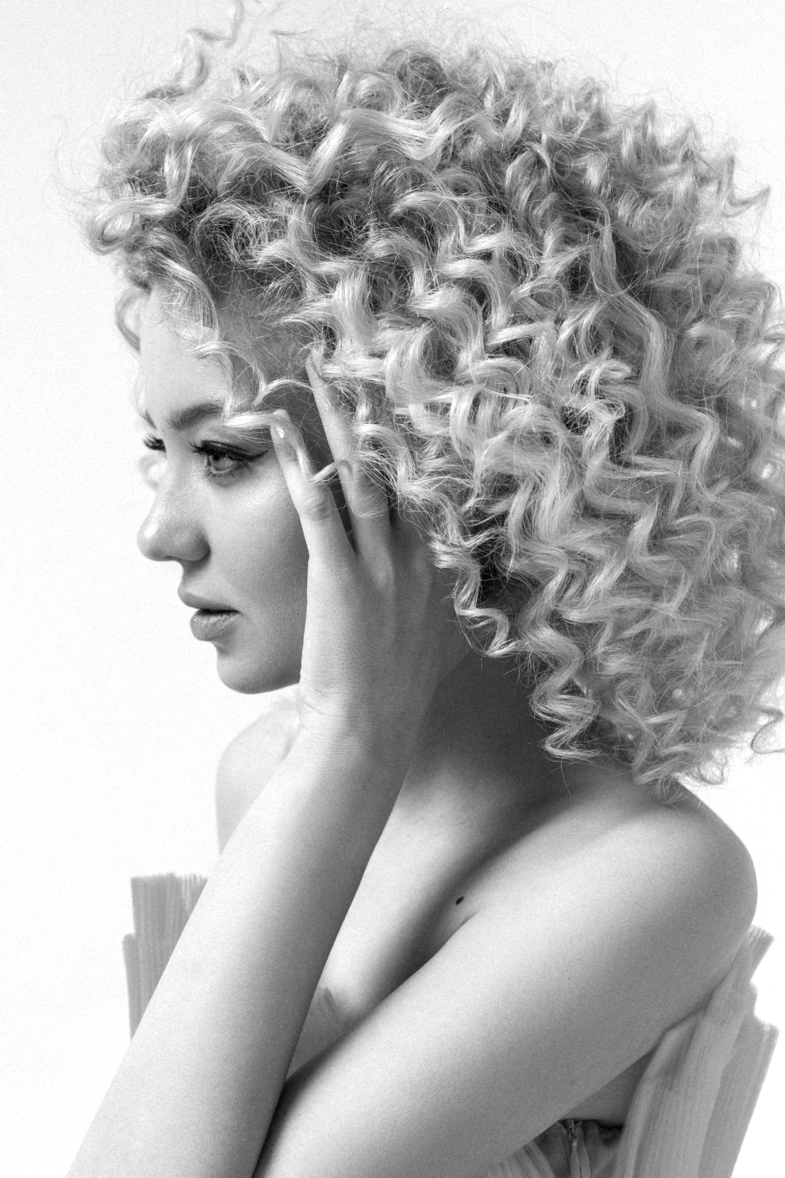 ЖЕНСКИЙ ПОРТРЕТ (МИНИМАЛИЗМ). Фотограф Иркутск.Дарья Казакова