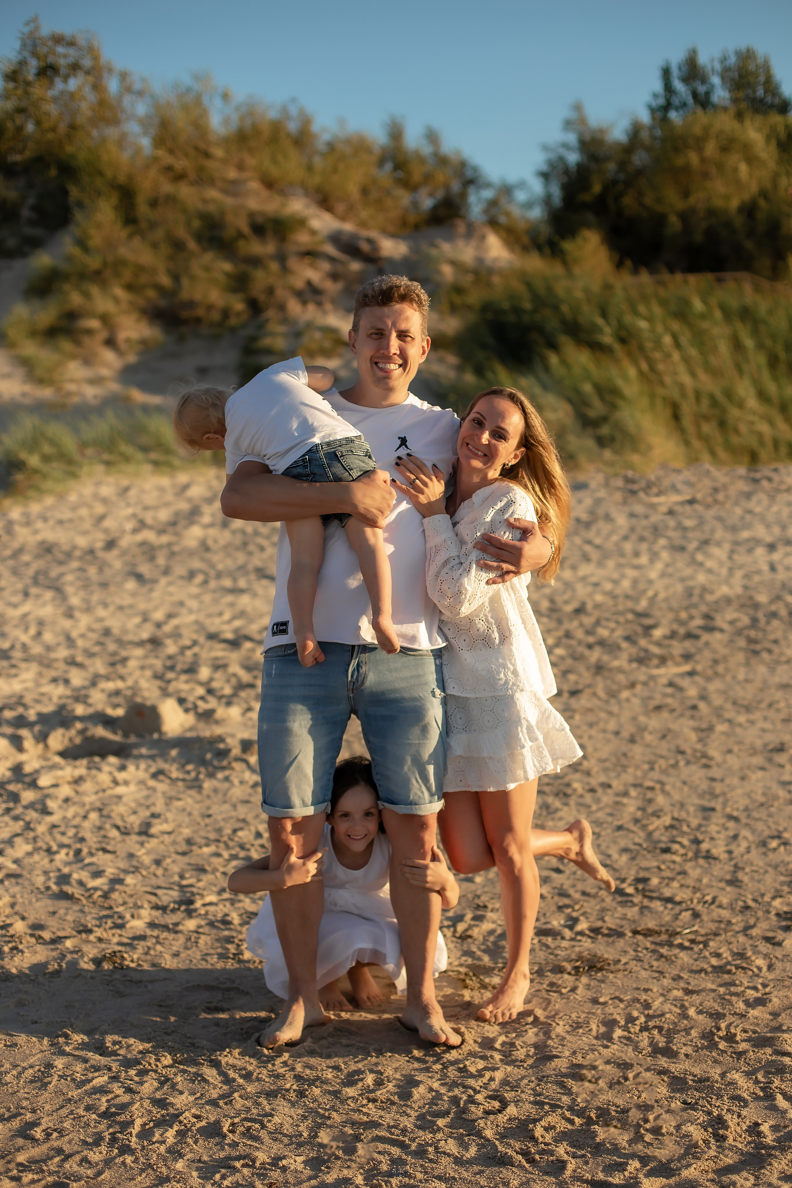 Иван, Ирина, Варя и Гордей. Малиновка. Фотограф в Калининграде Решетникова Алина