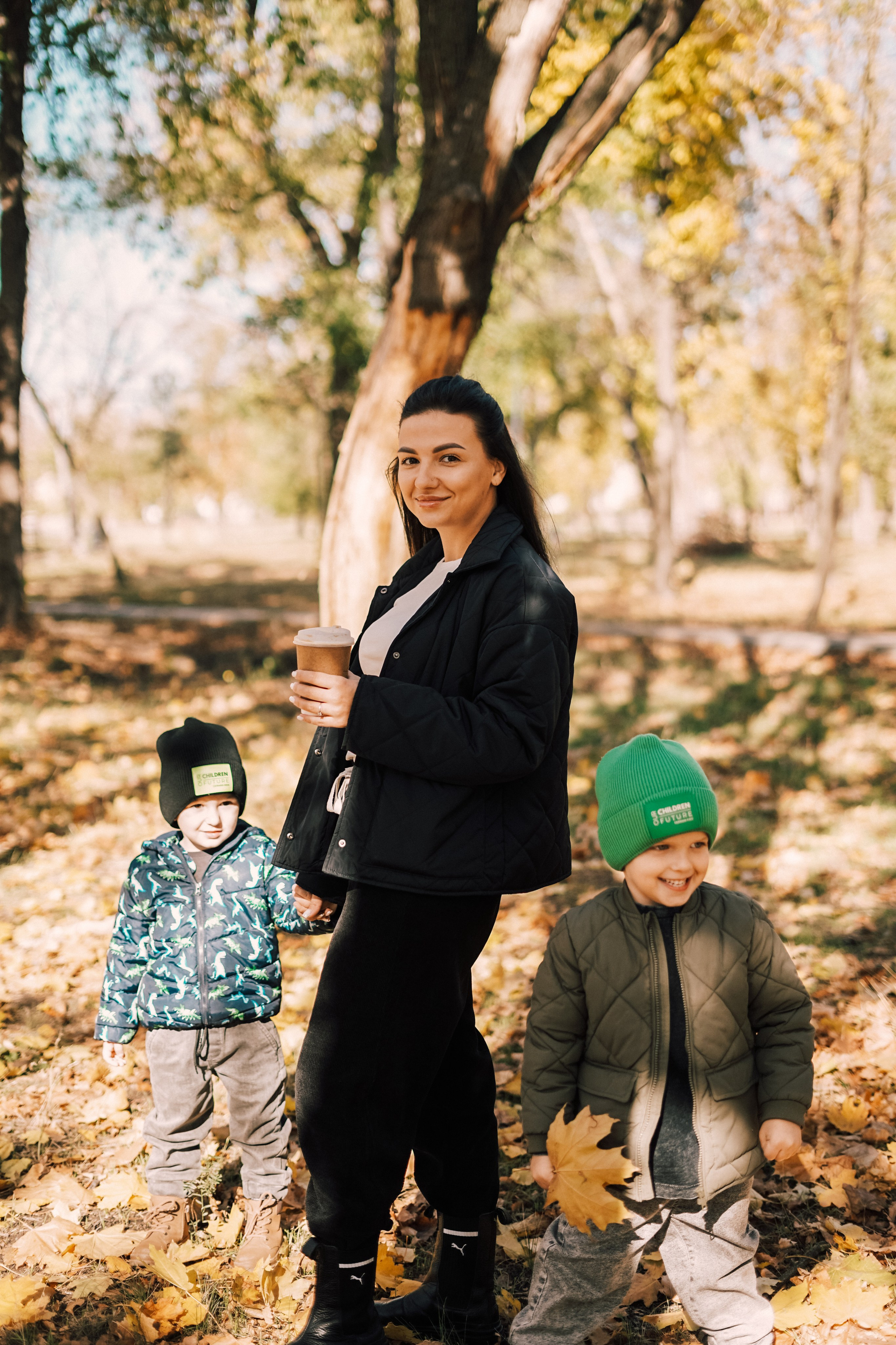 Мама и сыновья. Портретный и семейный фотограф в Мариуполе, РФ. Даша Жогло