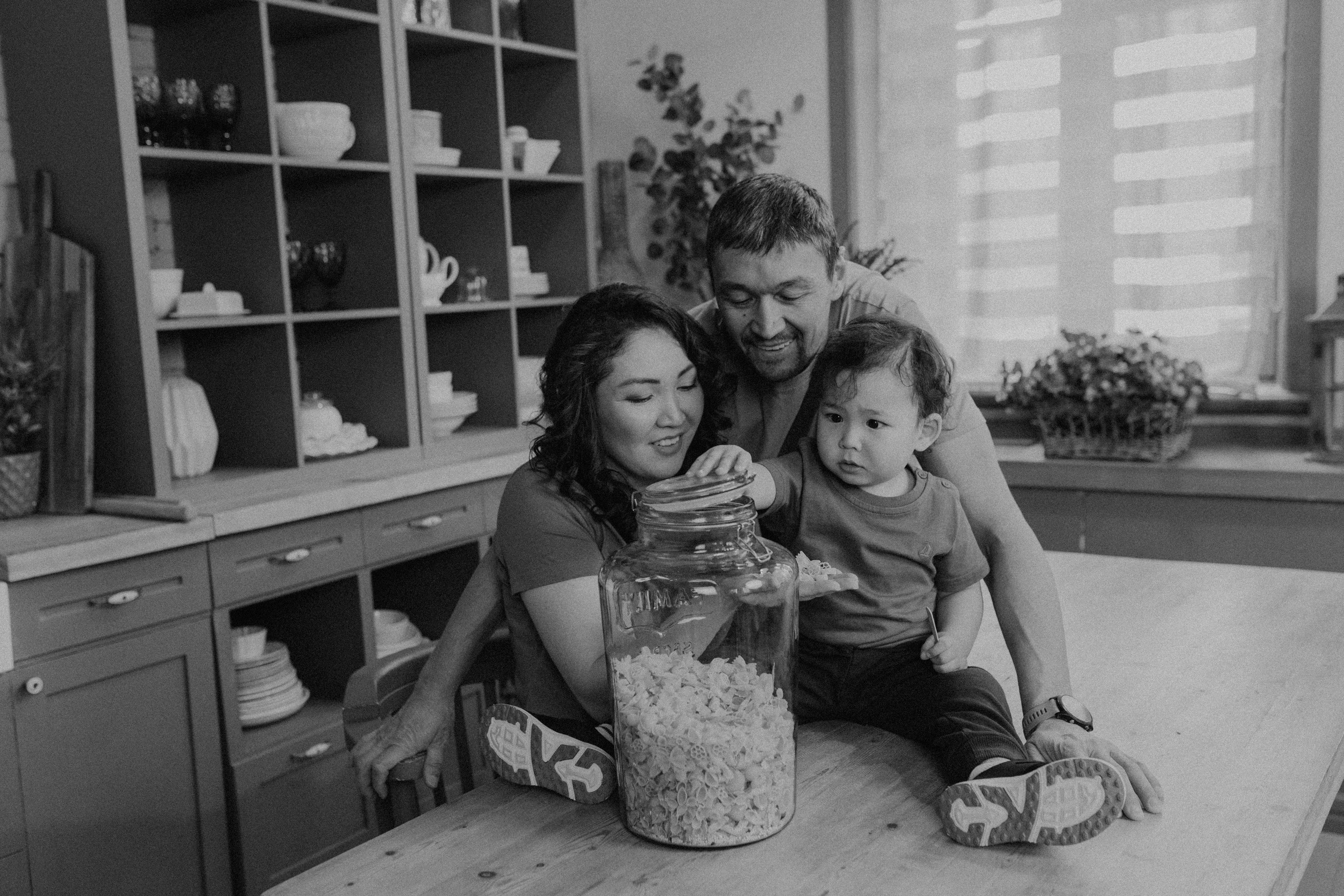 Семейные истории. Свадебный и семейный фотограф в Алматы Laura Dosmann