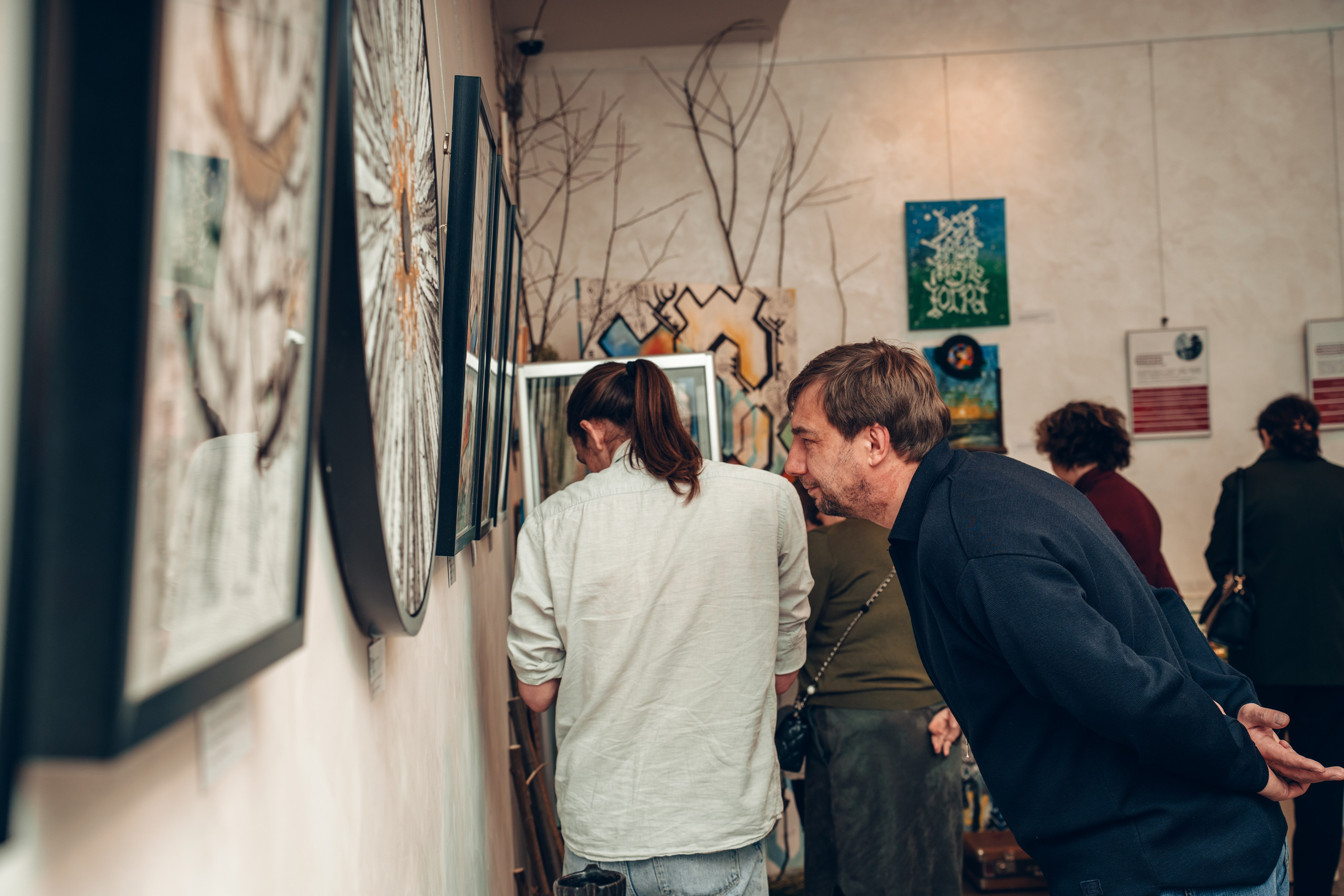 Открытие выставочного проекта «Я + Искусство = ЮГРА». Лайфстайл фотограф в Ханты-Мансийске Мария Шишкина