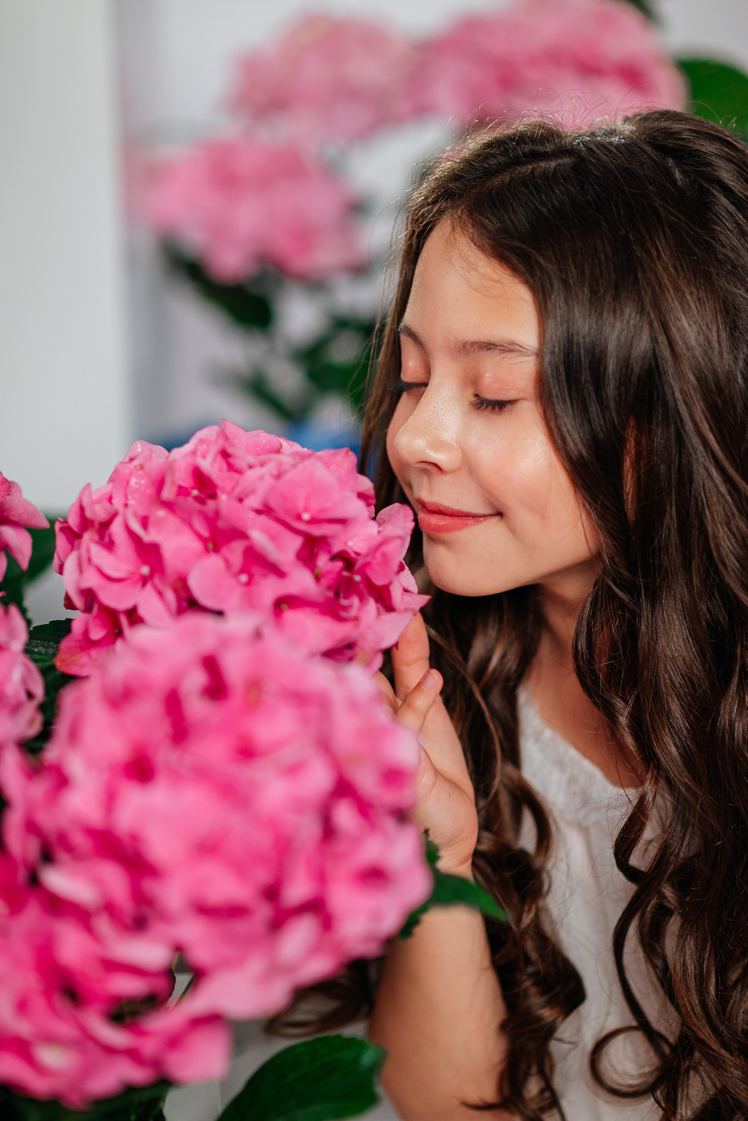 Вероника и гортензии. Семейный фотограф в Краснодаре