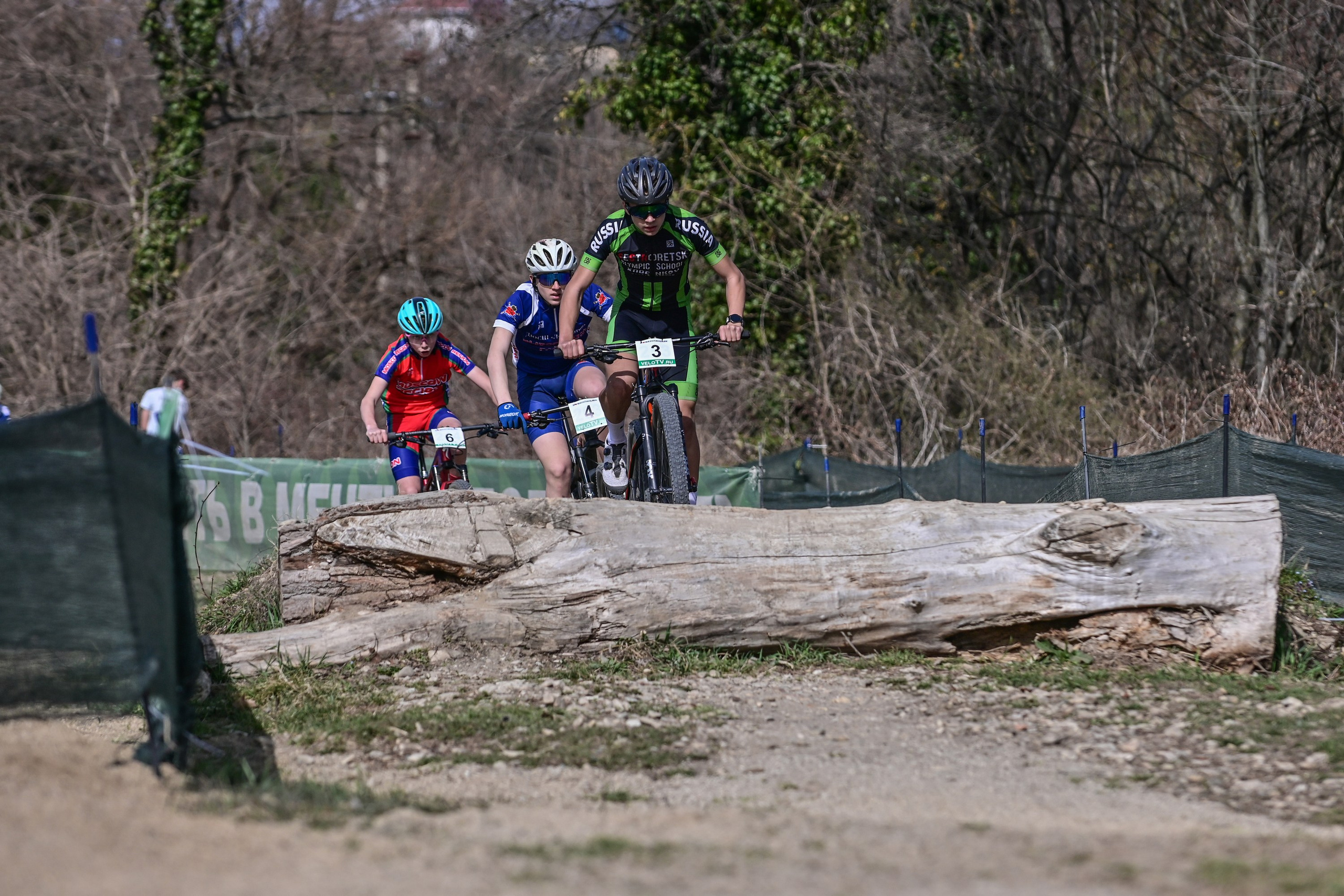 Маунтинбайк, кросс-кантри в Архипо-Осиповке 16 марта 2025. Спортивный фотограф, фотожурналист Павел Ларькин