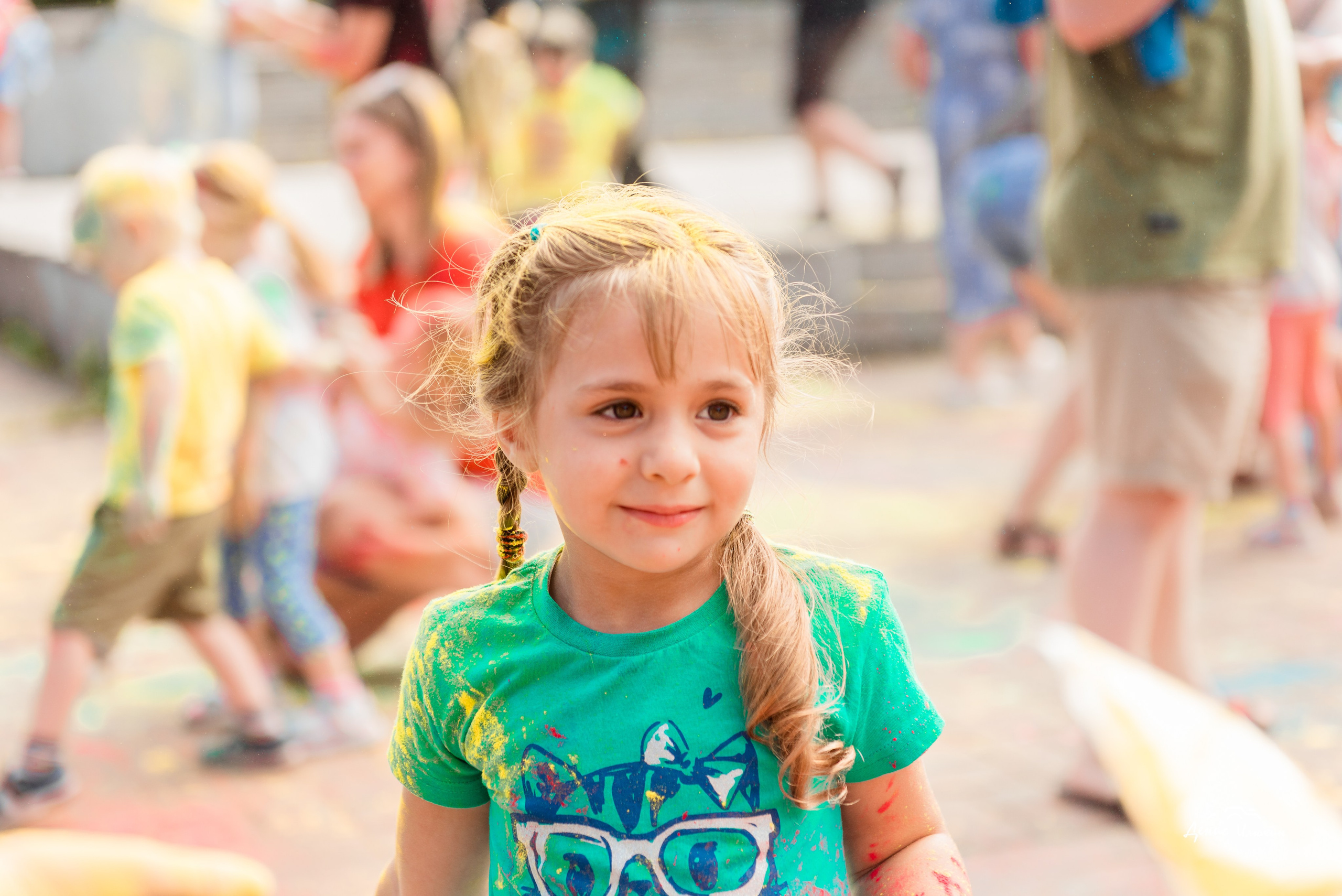 Краски Холи в Комсомольском Парке 2023. Детский фотограф, семейный фотограф и репортажи в Кемерово