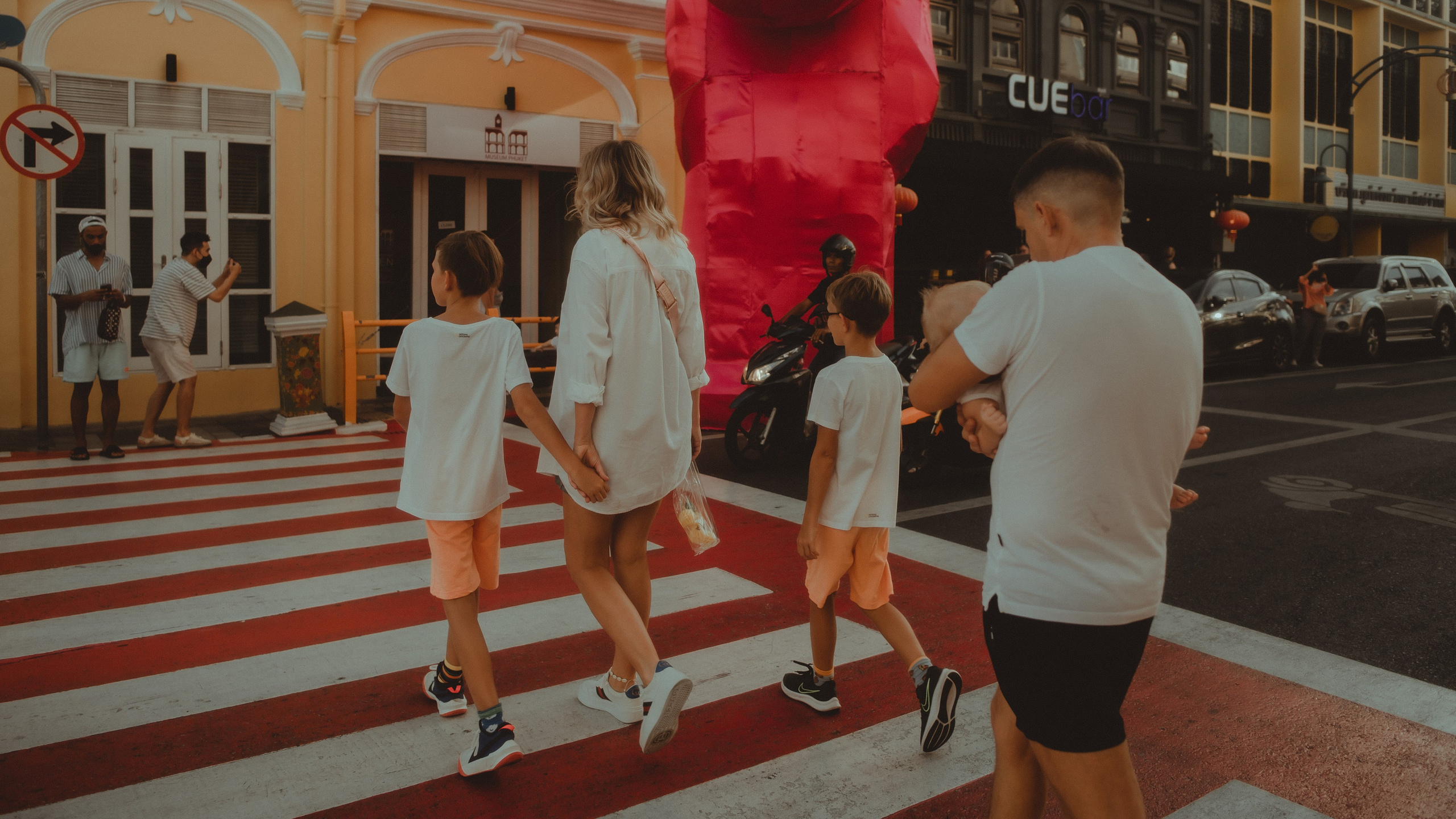 ТАЙСКАЯ СЕМЕЙНАЯ ПИЦЦА. Фотограф и Видеограф Анапа, Новороссийск, Краснодар. Алина и Женя