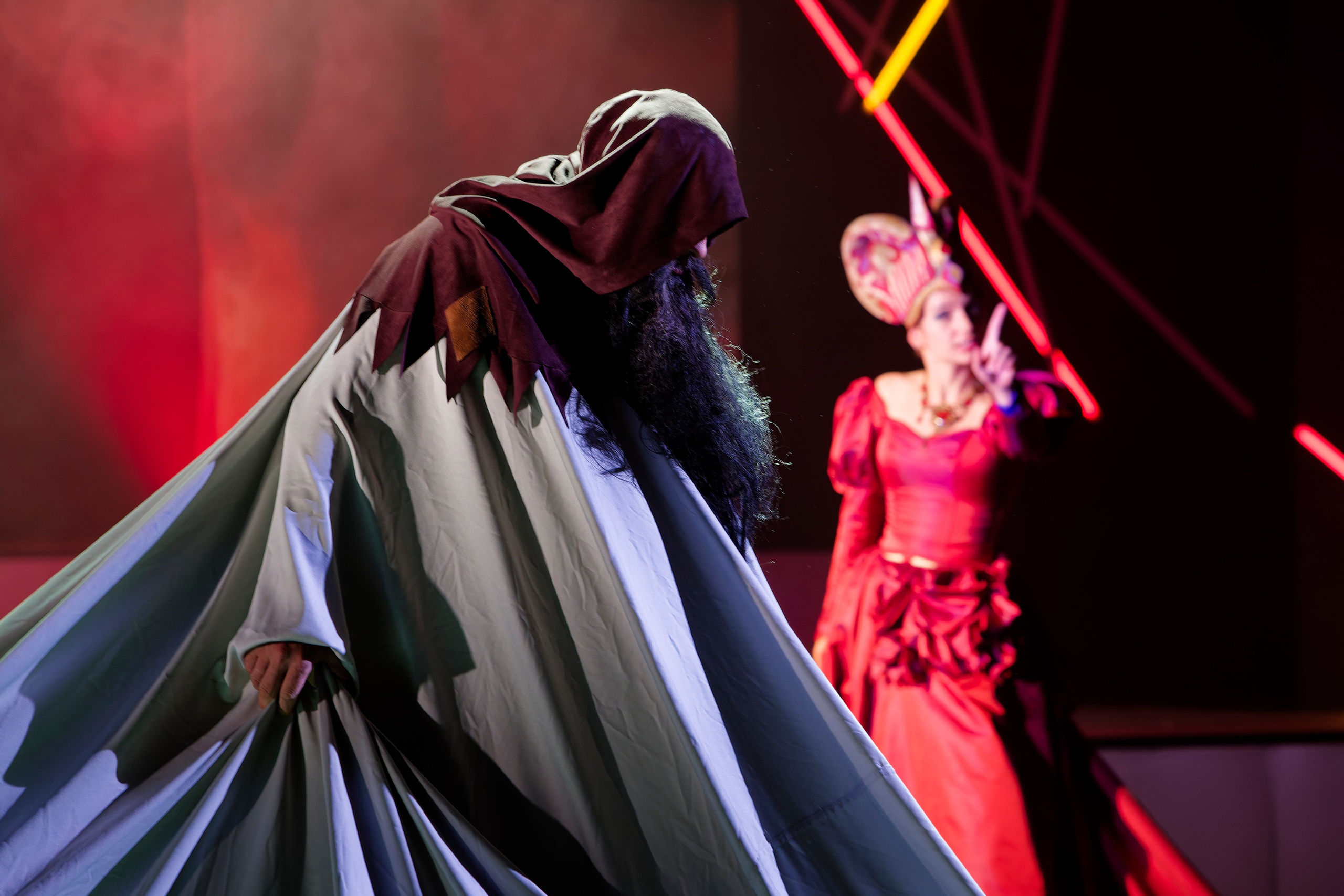 Спектакль «Любовь к трем апельсинам». Кутузов Евгений Фотограф в Южно-Сахалинске