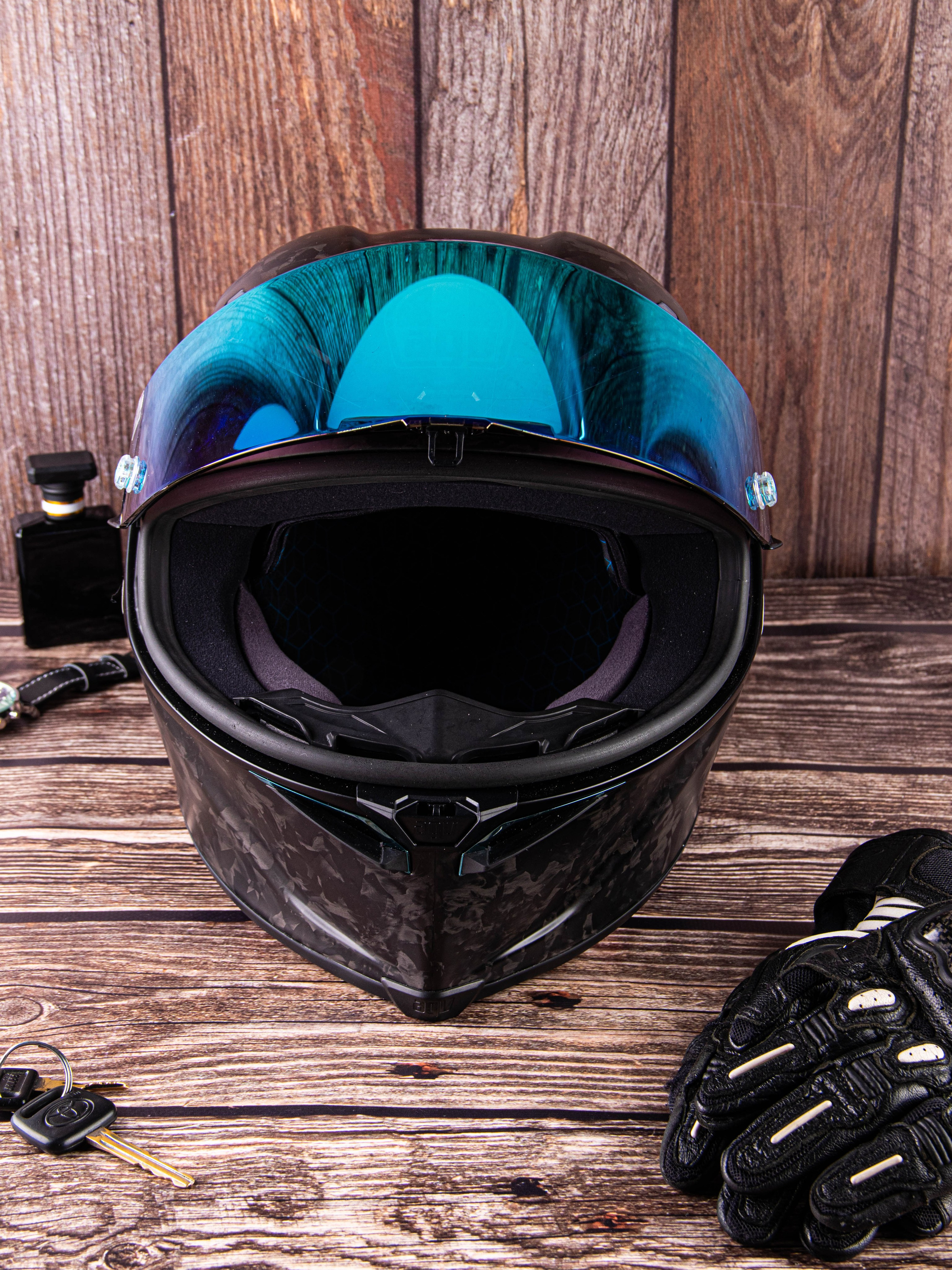 Мотоциклетный шлем. «Матрица»