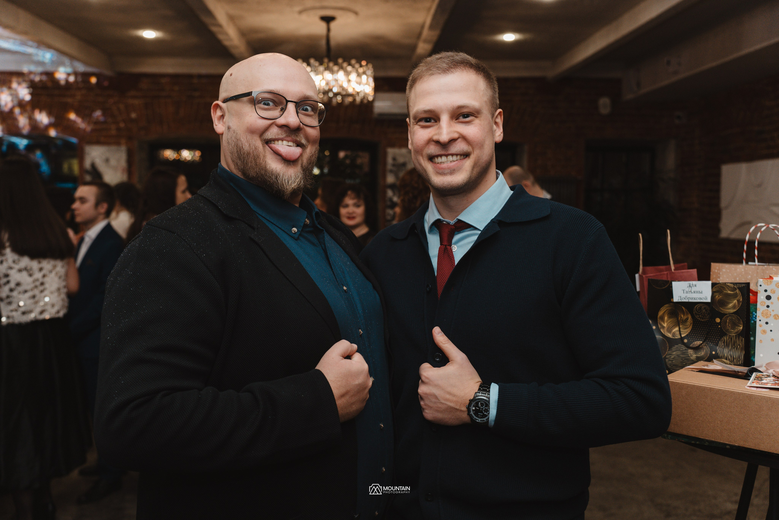 1klick End of year Party. Я занимаюсь событийной, свадебной, товарной, студийной… фотографией