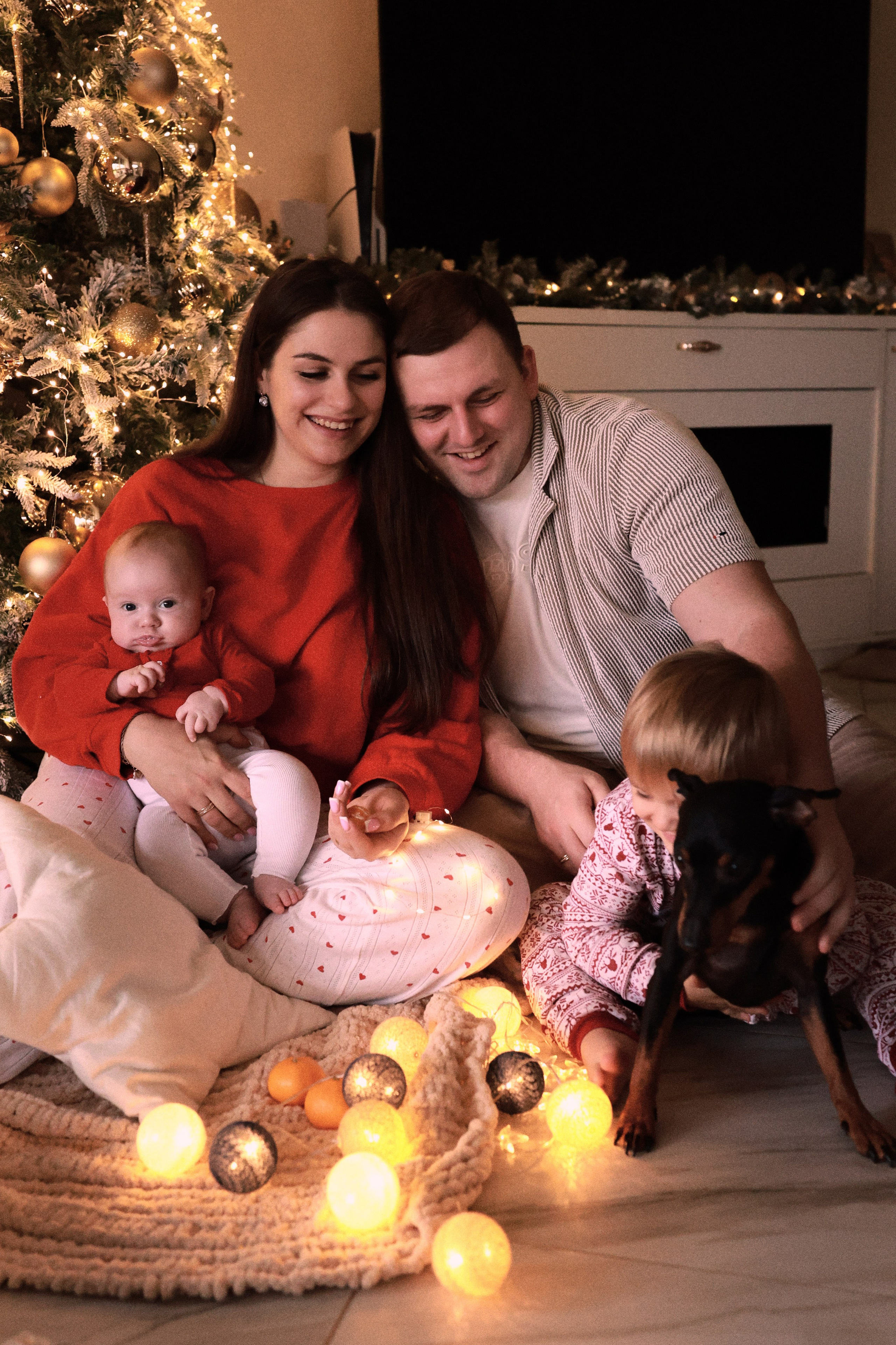 Семейная фотосессия уличная прогулочная домашняя ньюборн newborn детская съемка. Семейный фотограф Виолетта Ватман