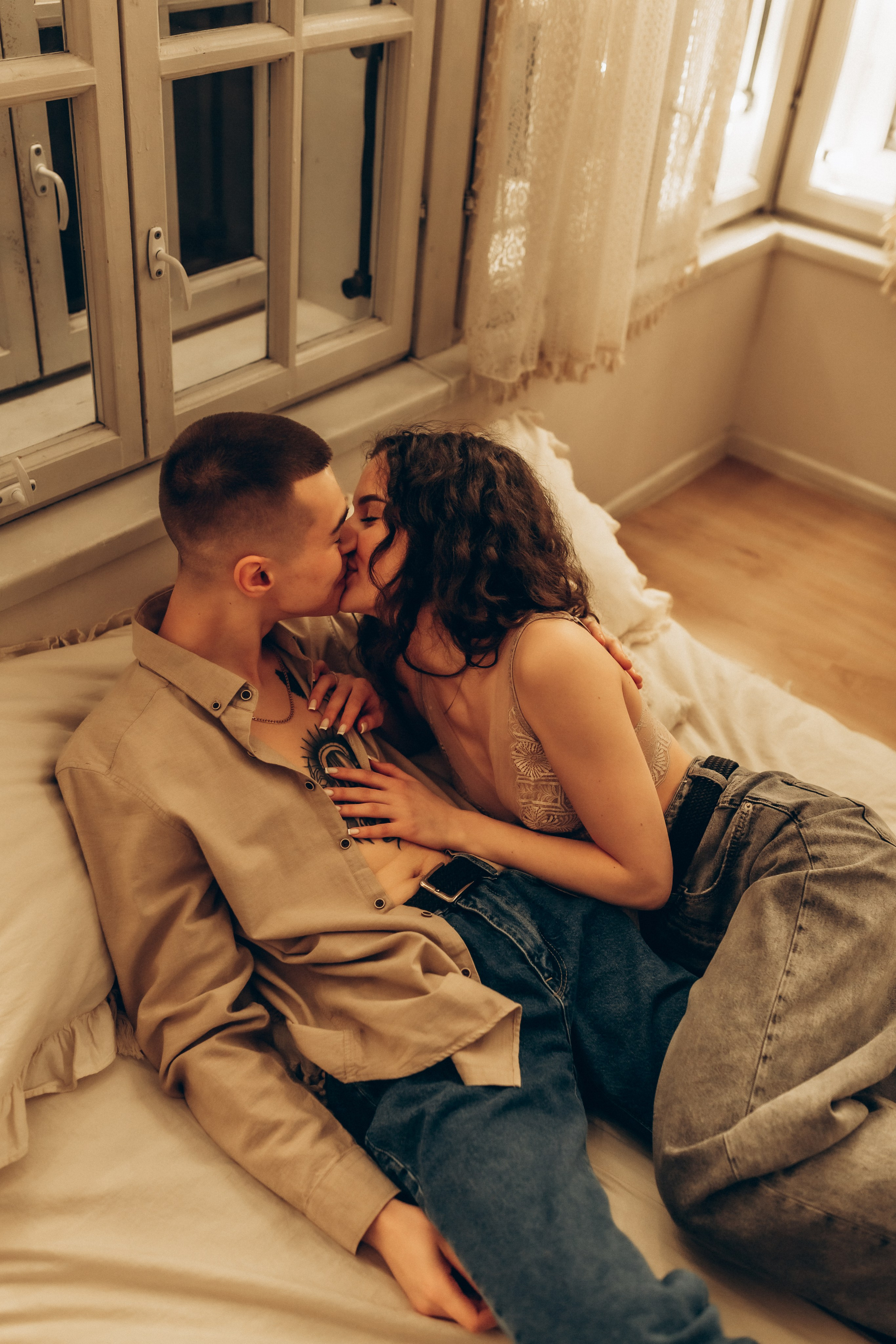 LoveStory Никита и Лиза в студии. Фотограф Санкт-Петербург Князева Елизавета