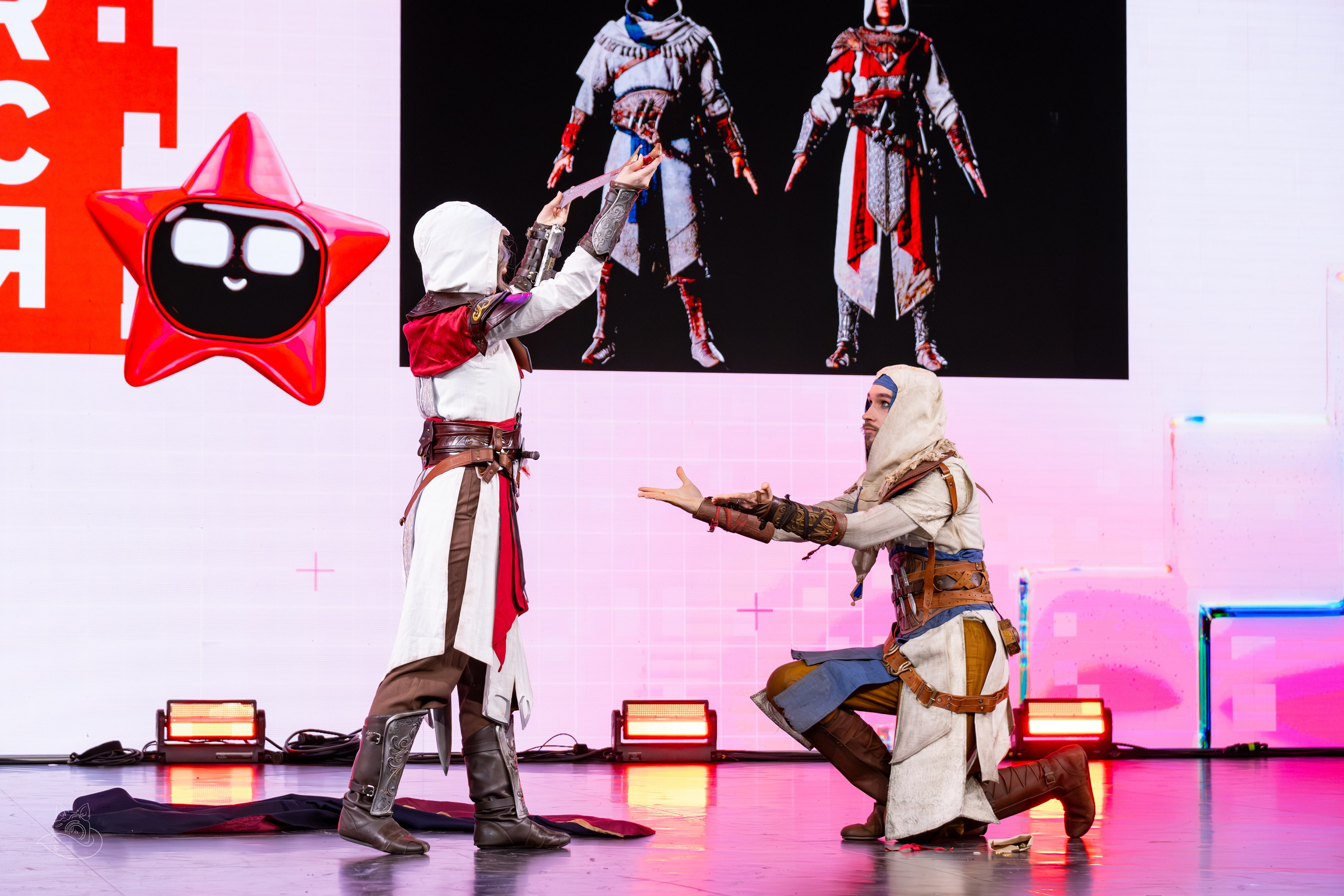 Сцена РЭД ЭКСПО 2024. Косплей фотограф