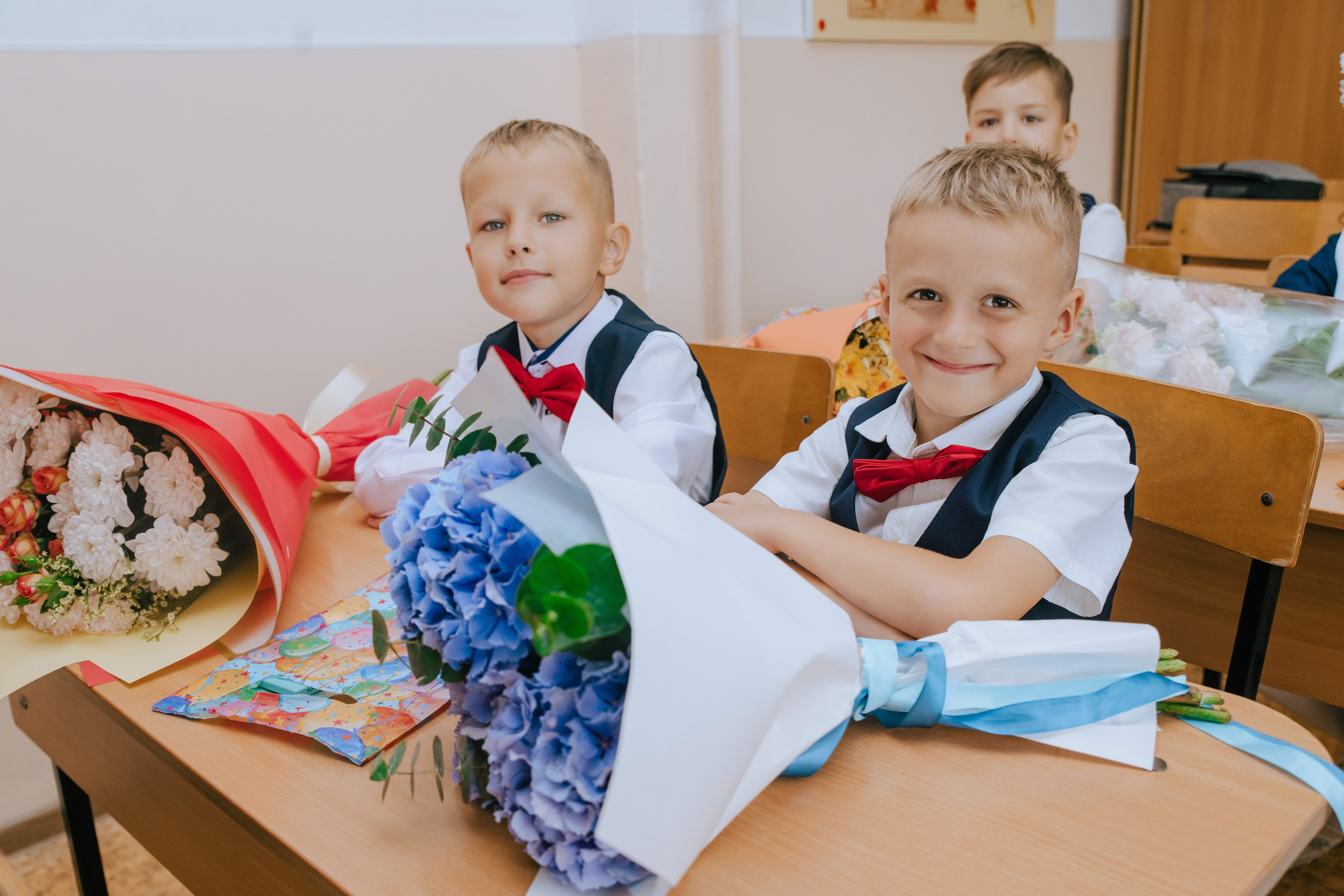 1в — школа 11 — 2025. Фотограф Ярмишко Дарья. Выпускные фотокниги