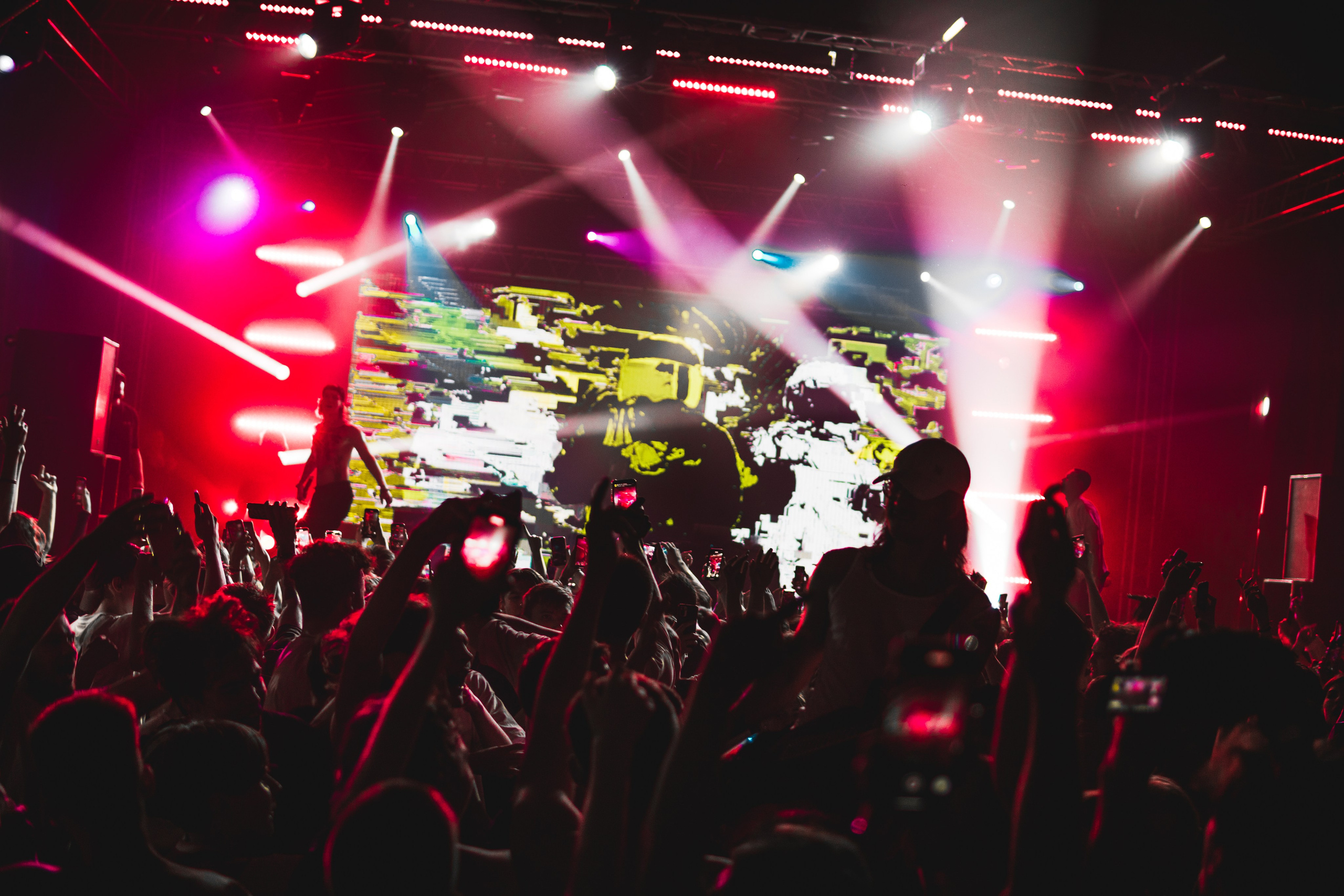 Концерт SODA LUV. Фотограф в Ростове-на-Дону Игорь Апасеев