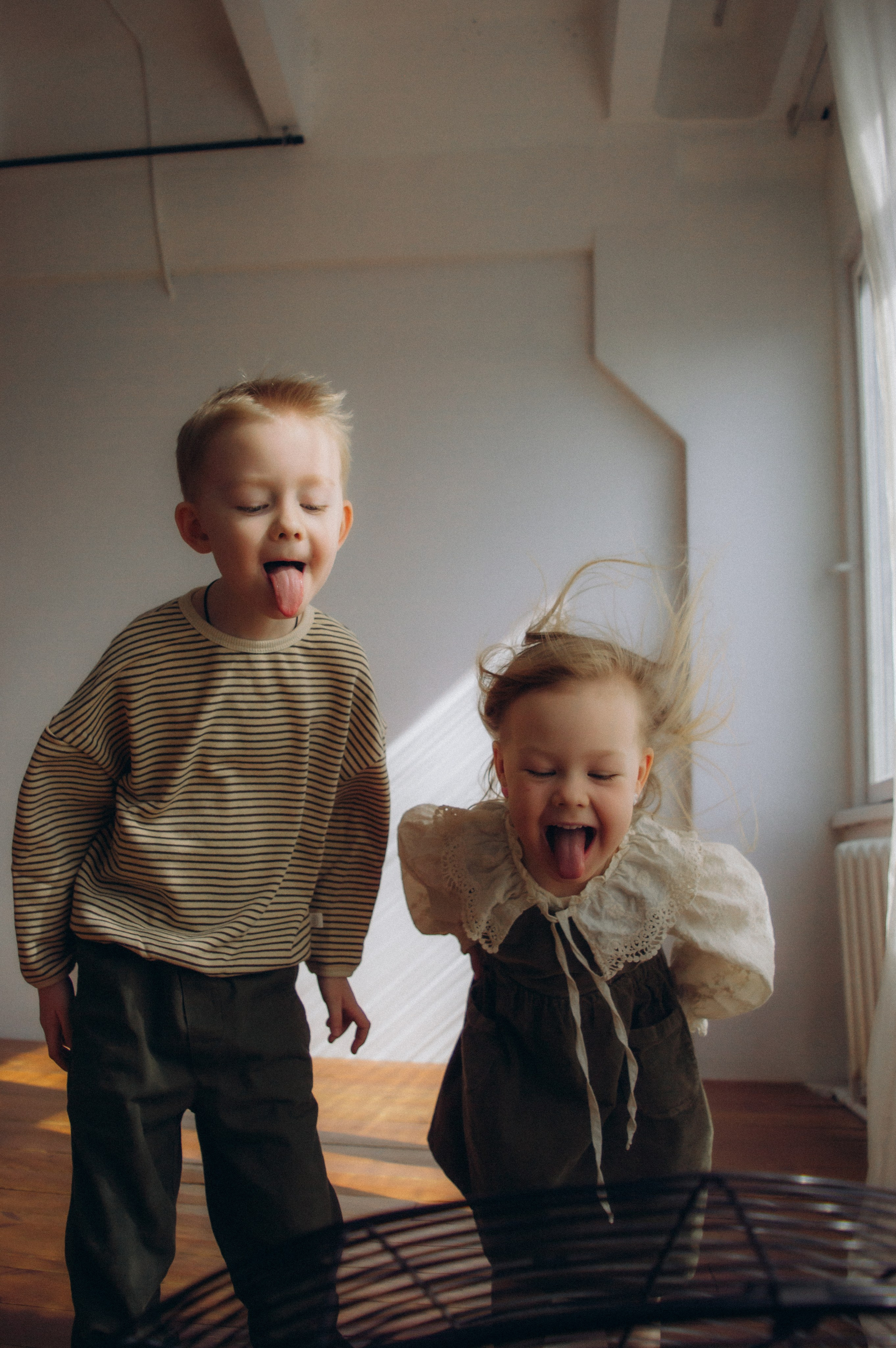 Любовь в воздухе. Семейная фотосессия в студии. Юлия Левада Семейный и женский фотограф