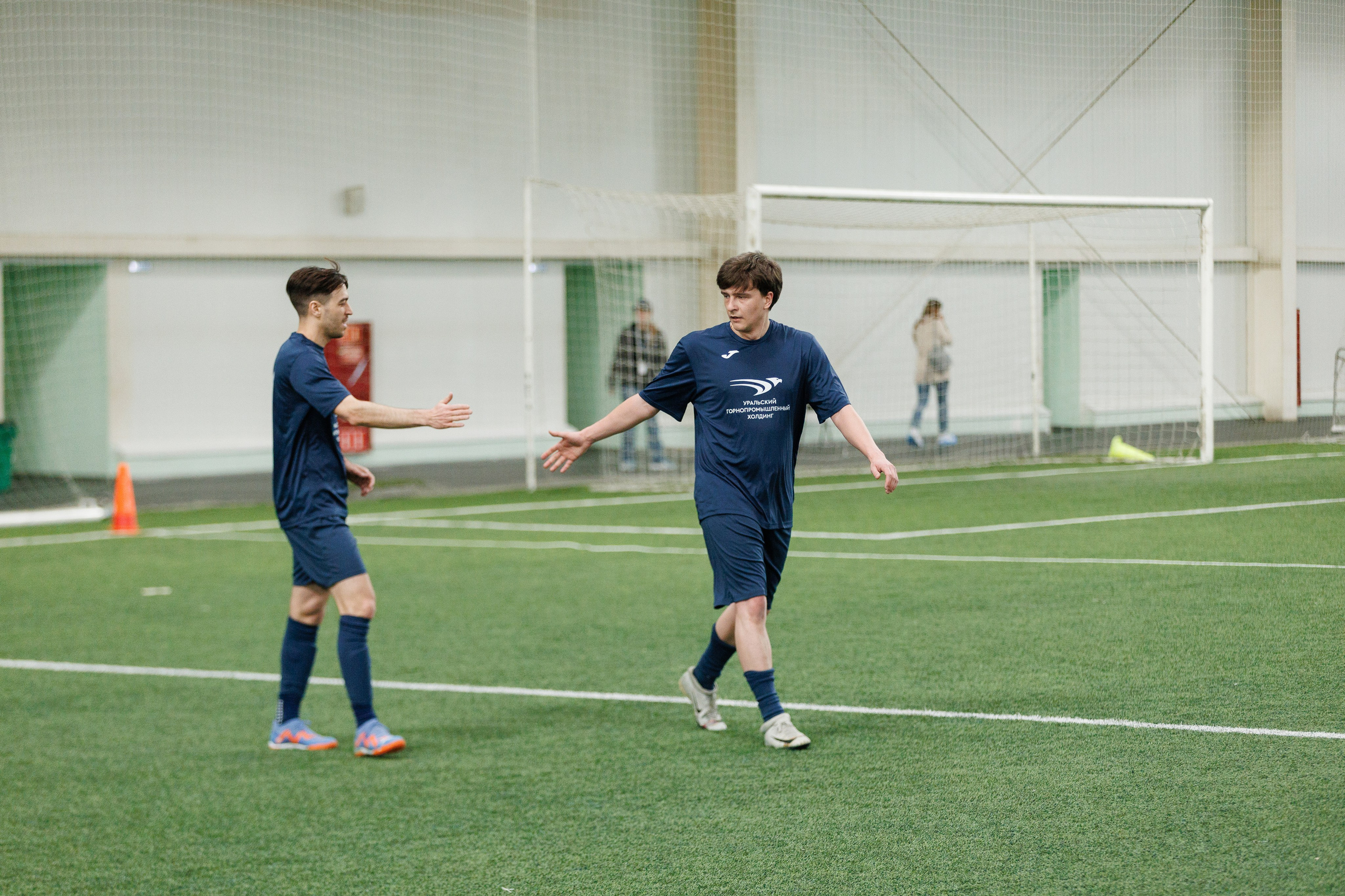 Фотограф на корпоративный футбольный турнир. Контент для бизнеса в Екатеринбурге Полдень Медиа