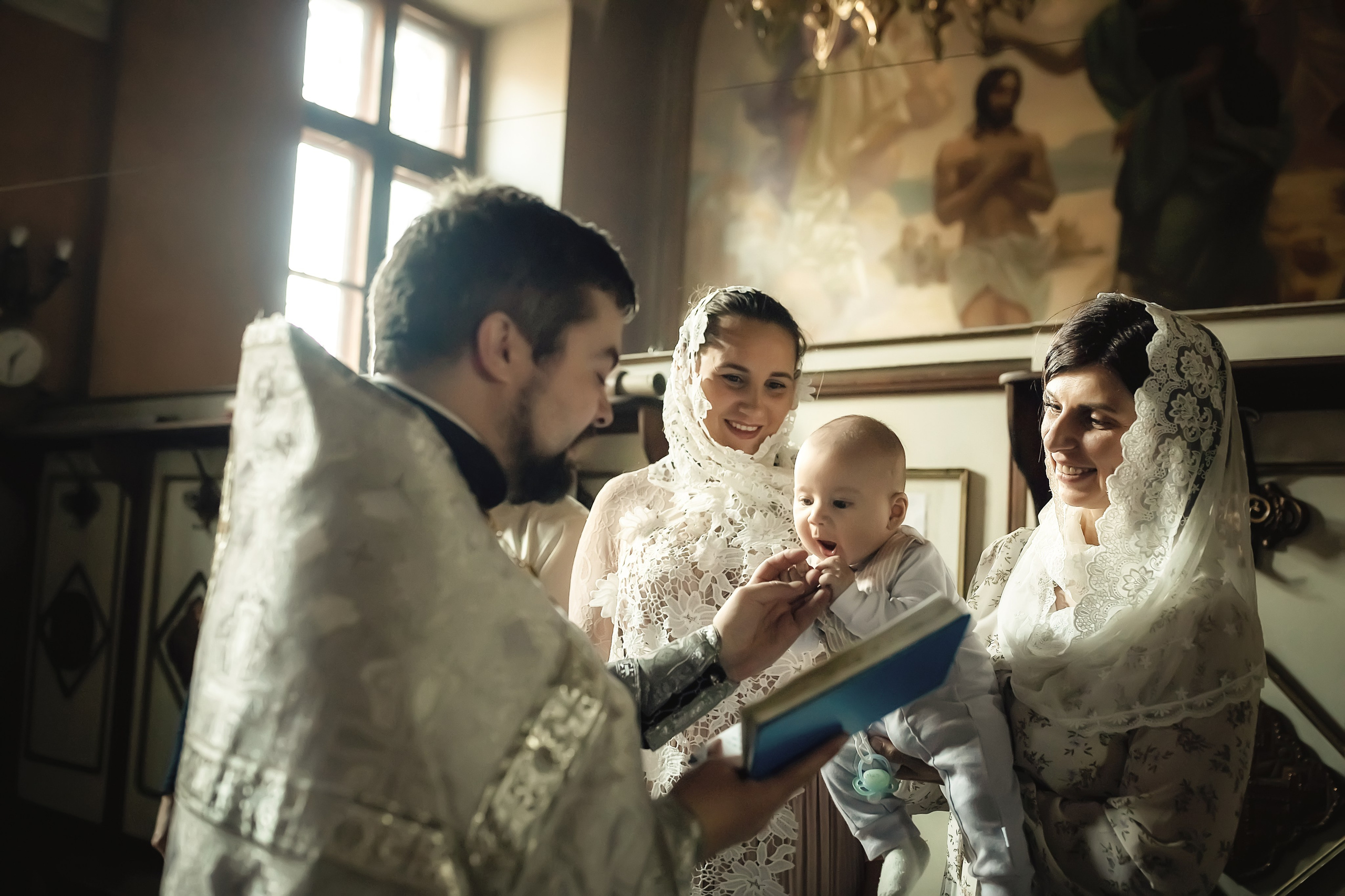 Фотограф на таинство крещения и венчание в храмах Москвы и MO. Moscow_CPC