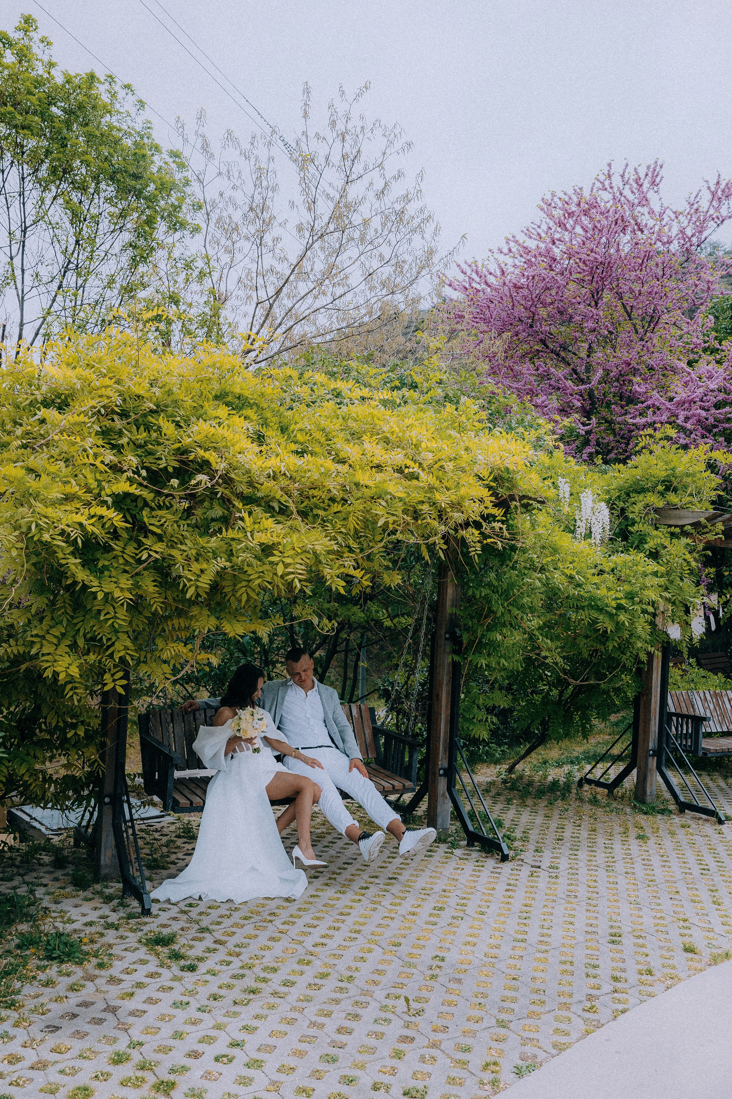 Свадебная фотосессия в ботаническом саду Тбилиси. Свадебный фотограф Грузия Тбилиси