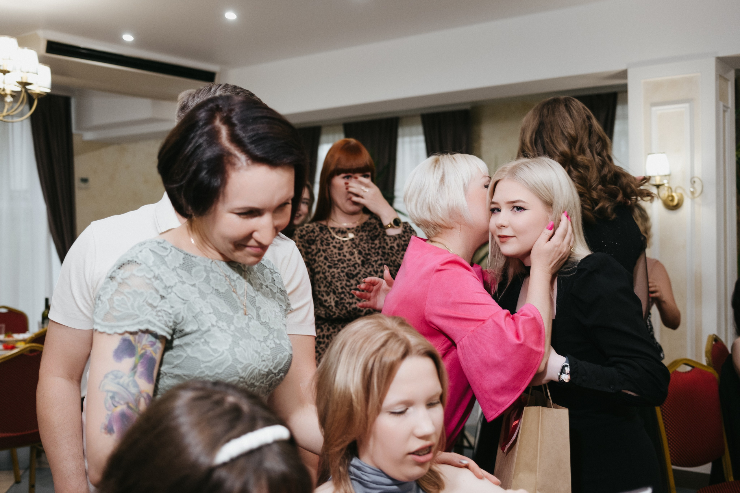 Выпускной 11 класс школы № 30. Свадебный и репортажной фотограф Денис Ожигин в Краснодаре и Краснодарском крае