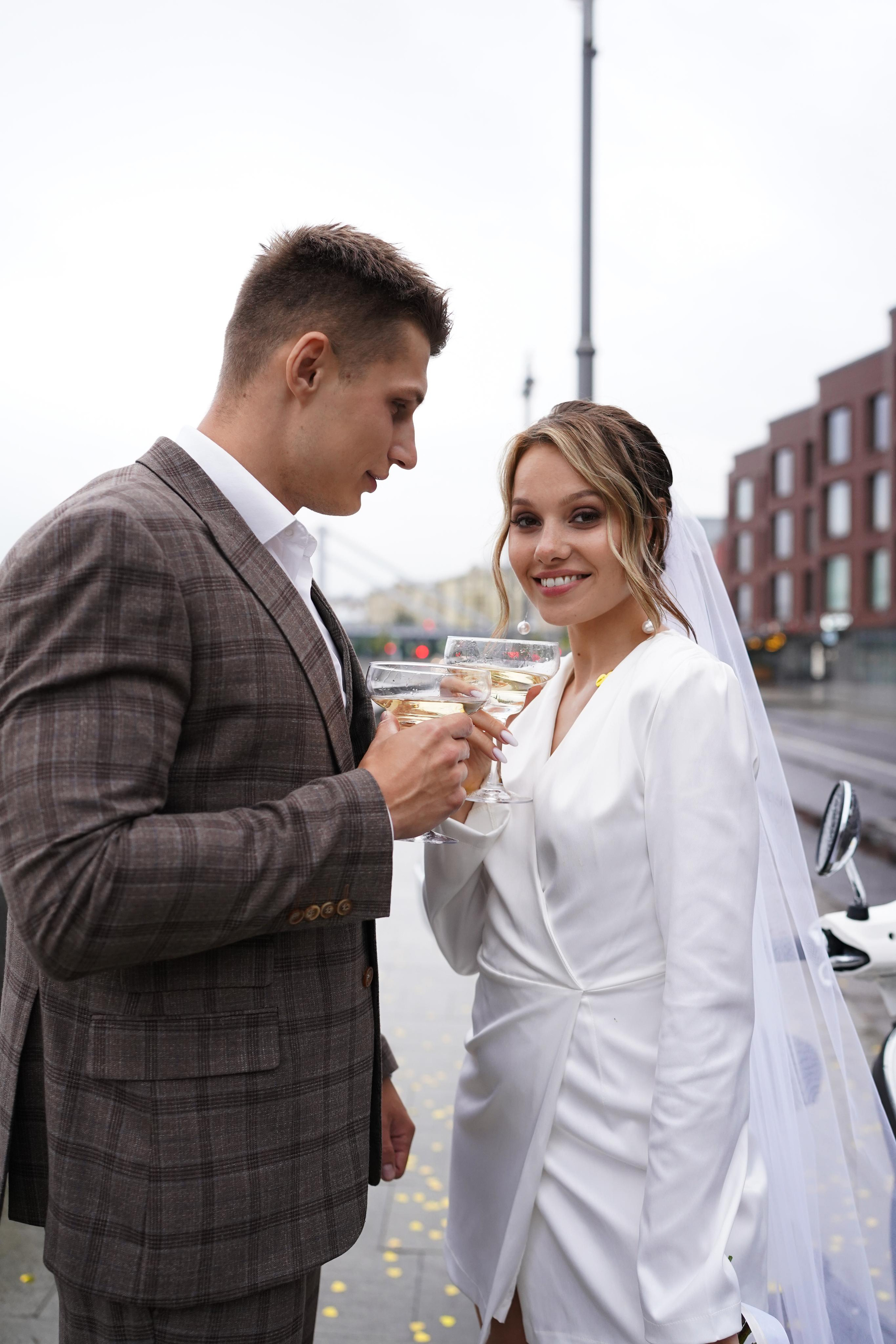 Камерная свадьба-прогулка в городе. Семейный фотограф в Москве Галина Гончар