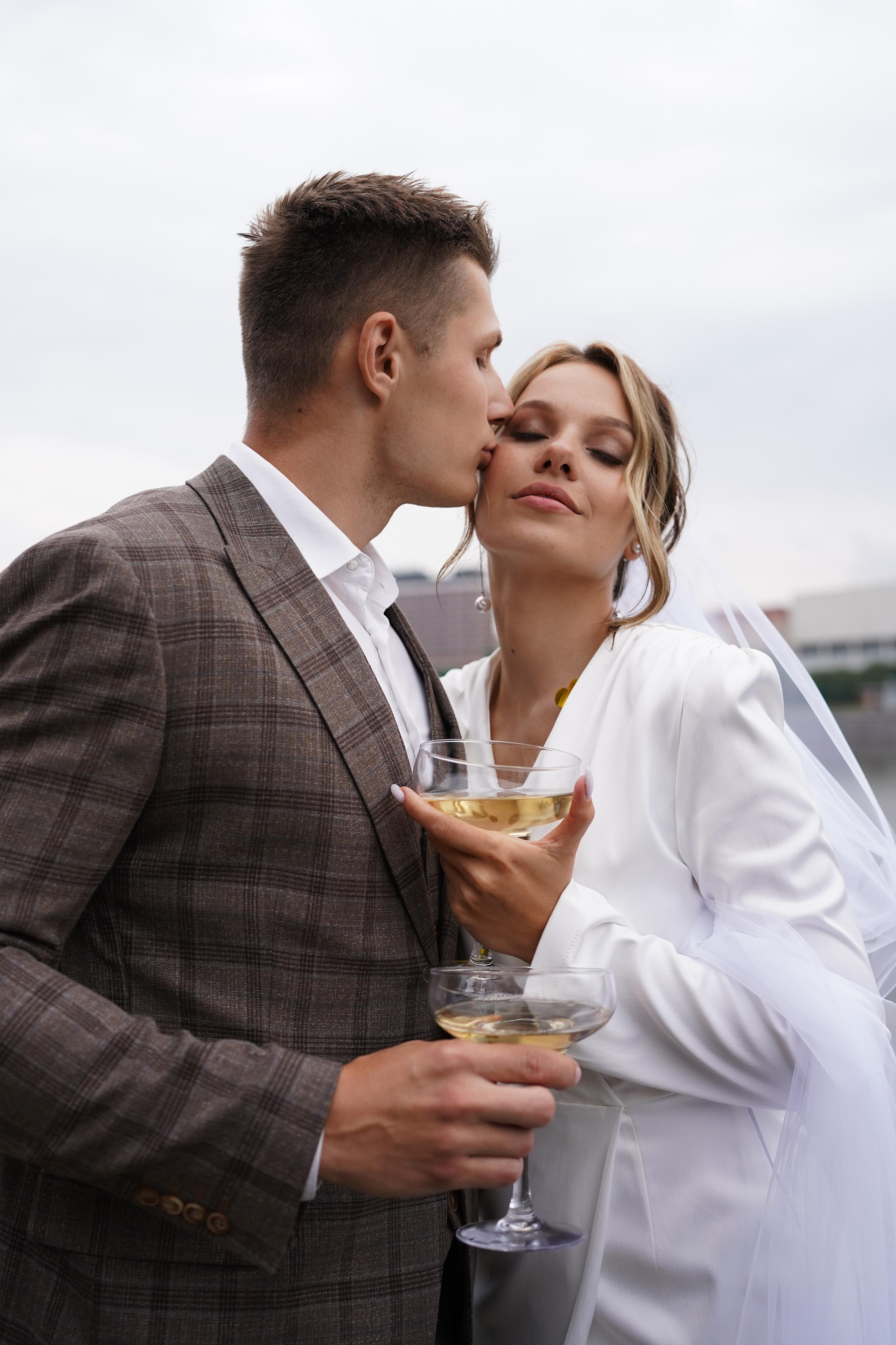 Камерная свадьба-прогулка в городе. Семейный фотограф в Москве Галина Гончар