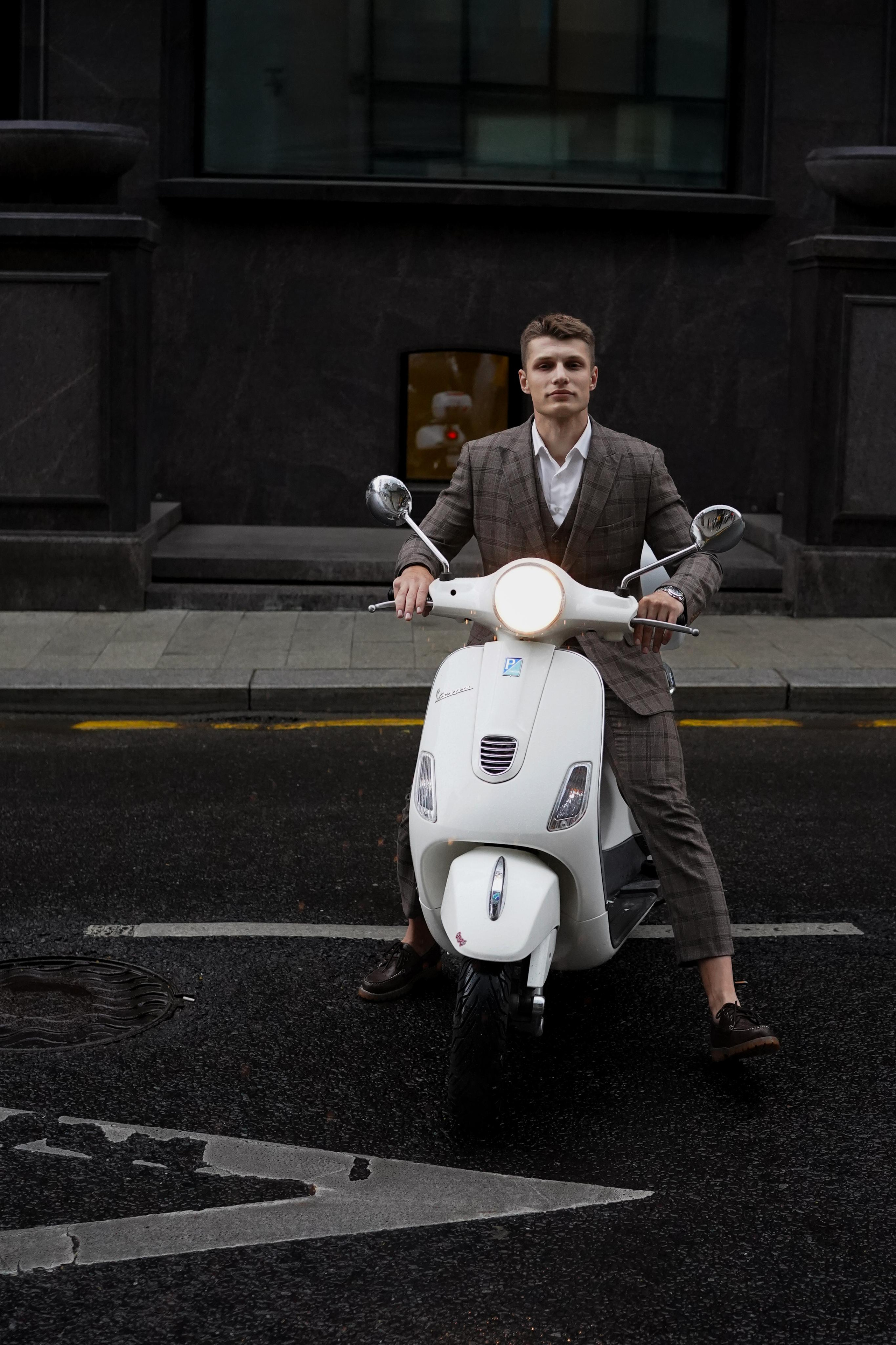 Камерная свадьба-прогулка в городе. Семейный фотограф в Москве Галина Гончар