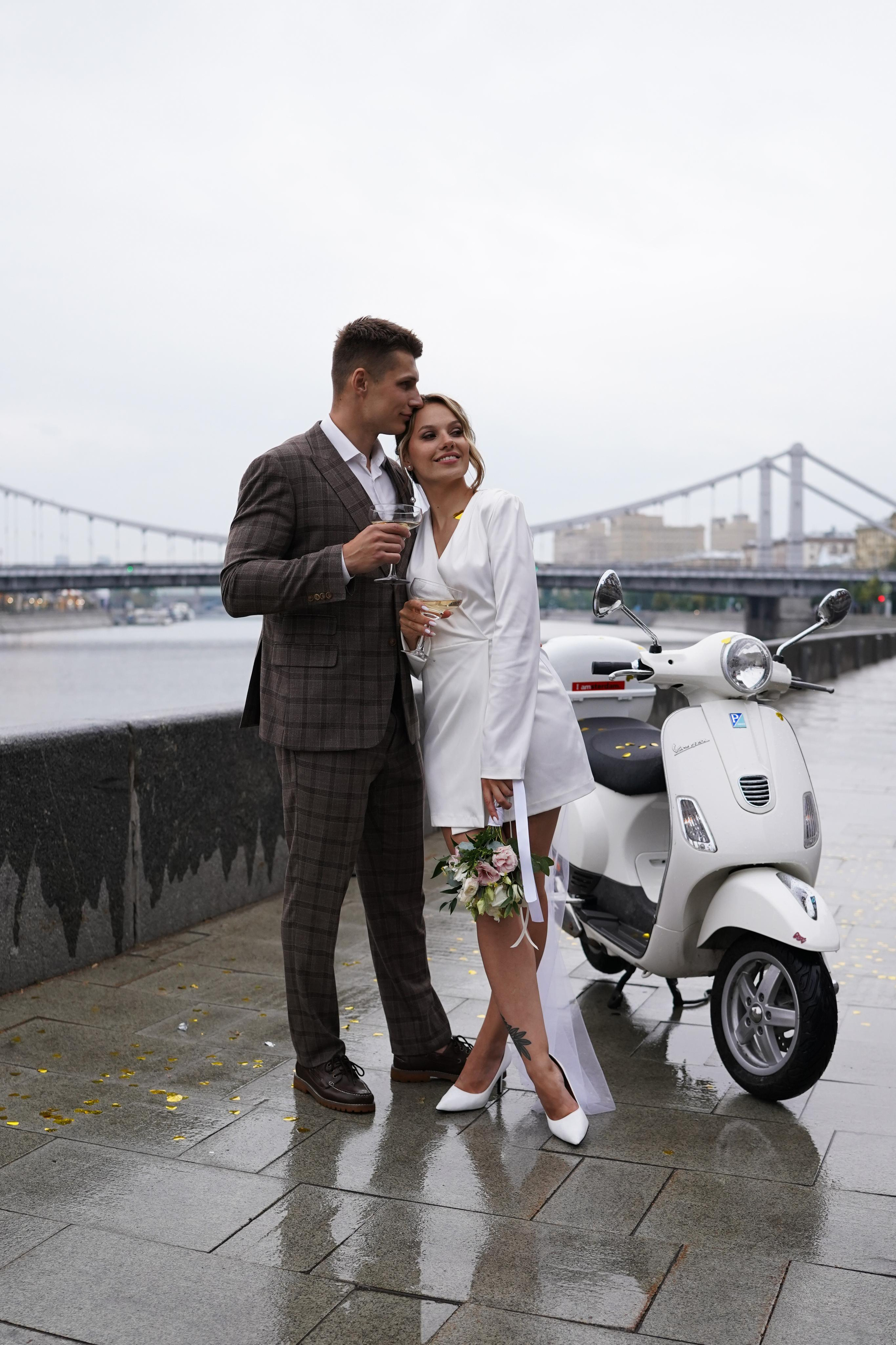 Камерная свадьба-прогулка в городе. Семейный фотограф в Москве Галина Гончар