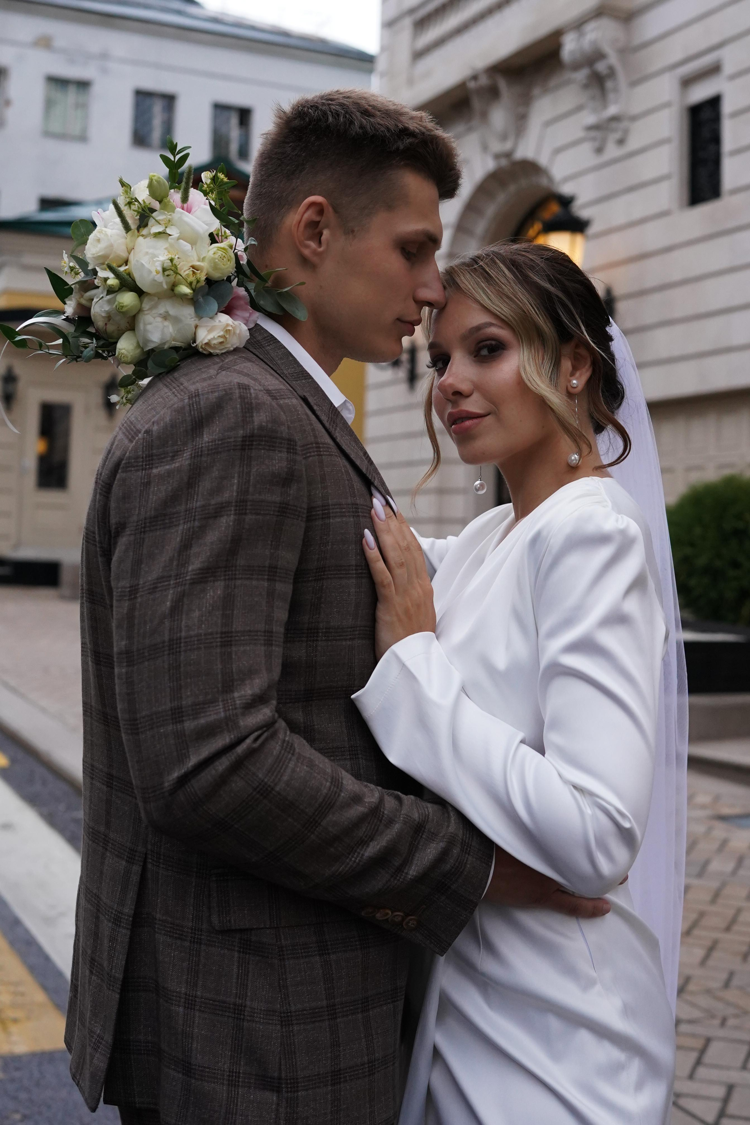 Камерная свадьба-прогулка в городе. Семейный фотограф в Москве Галина Гончар