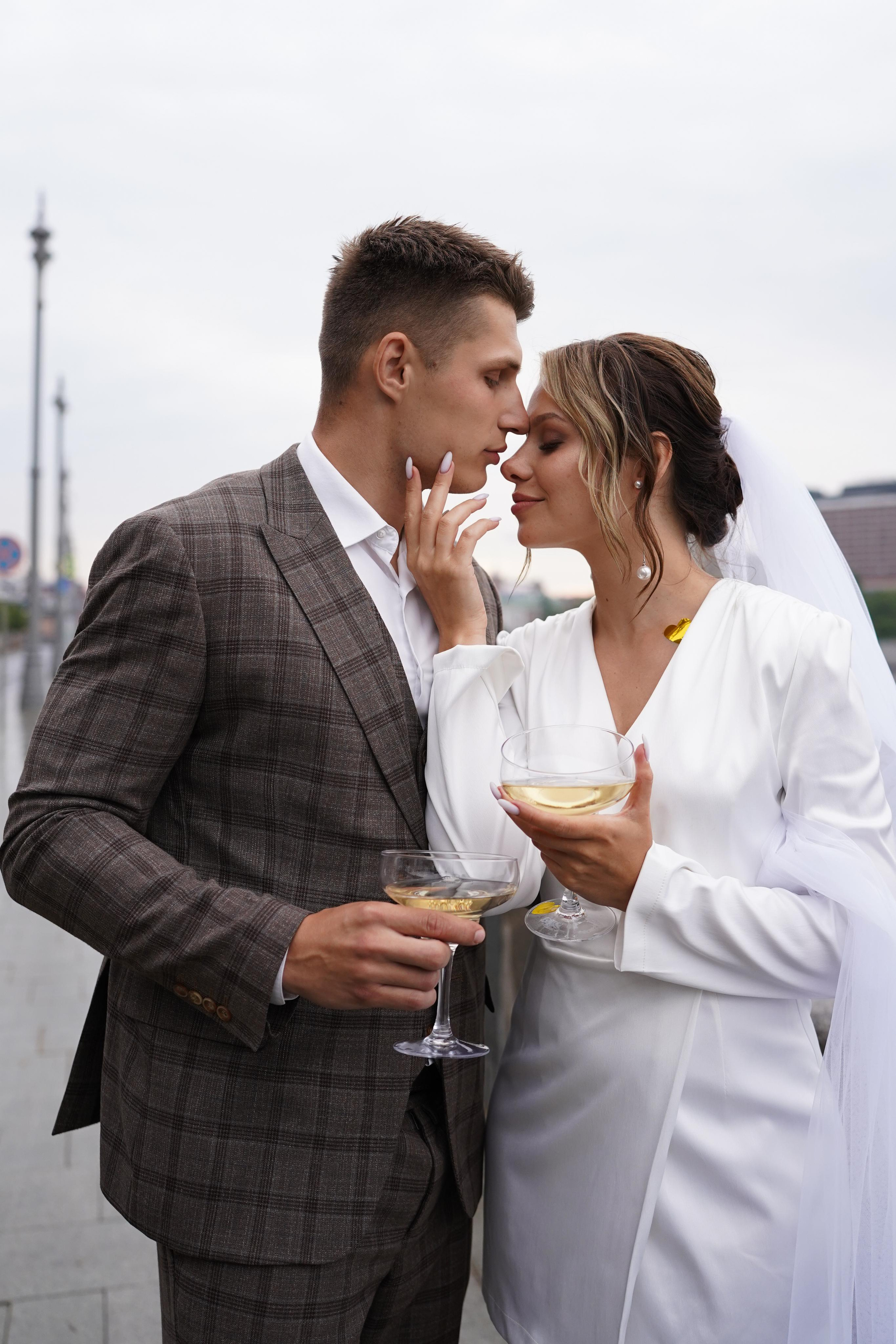 Камерная свадьба-прогулка в городе. Семейный фотограф в Москве Галина Гончар
