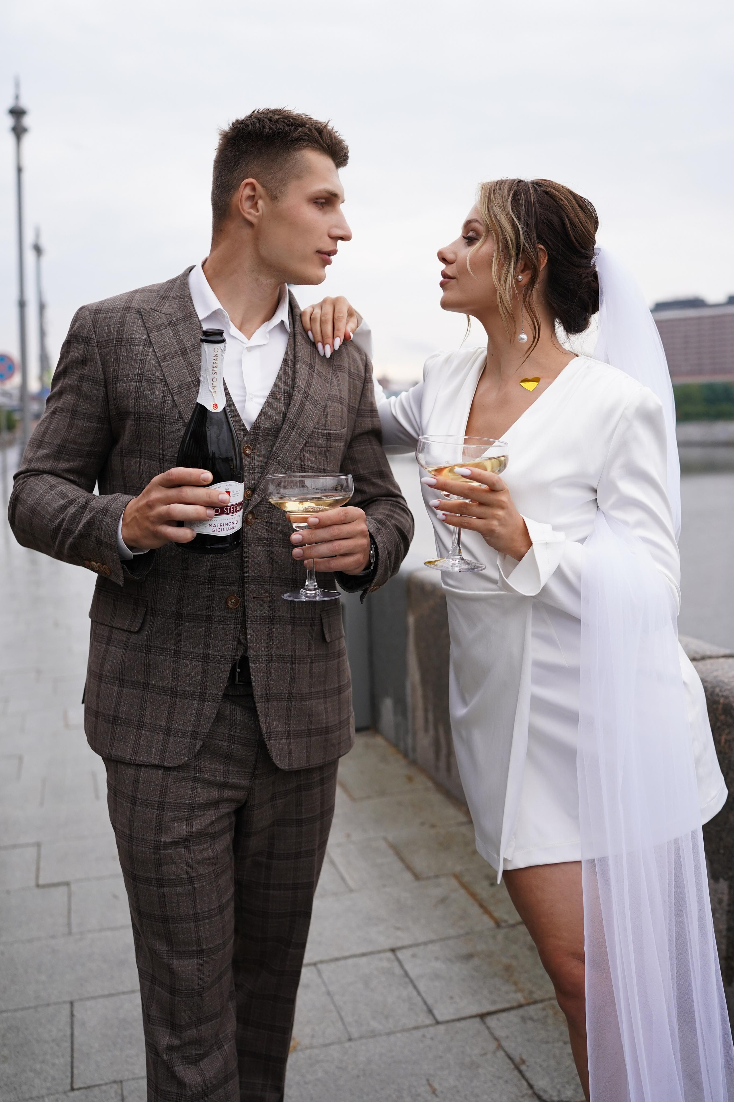 Камерная свадьба-прогулка в городе. Семейный фотограф в Москве Галина Гончар