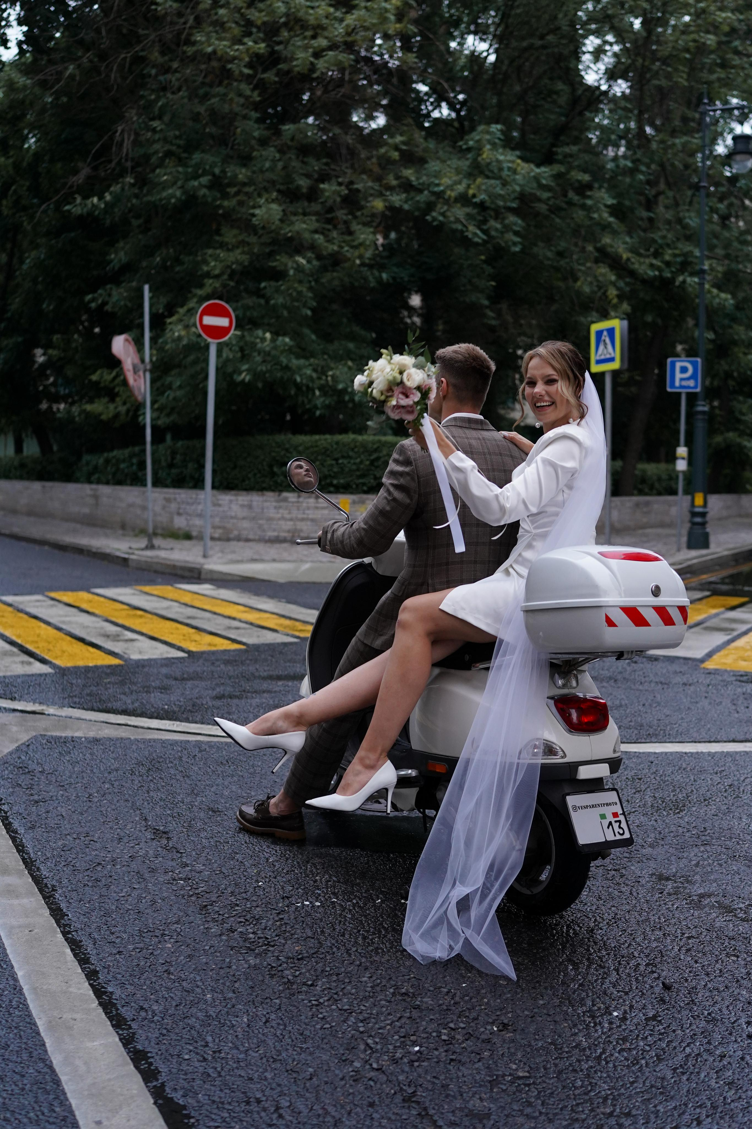 Камерная свадьба-прогулка в городе. Семейный фотограф в Москве Галина Гончар