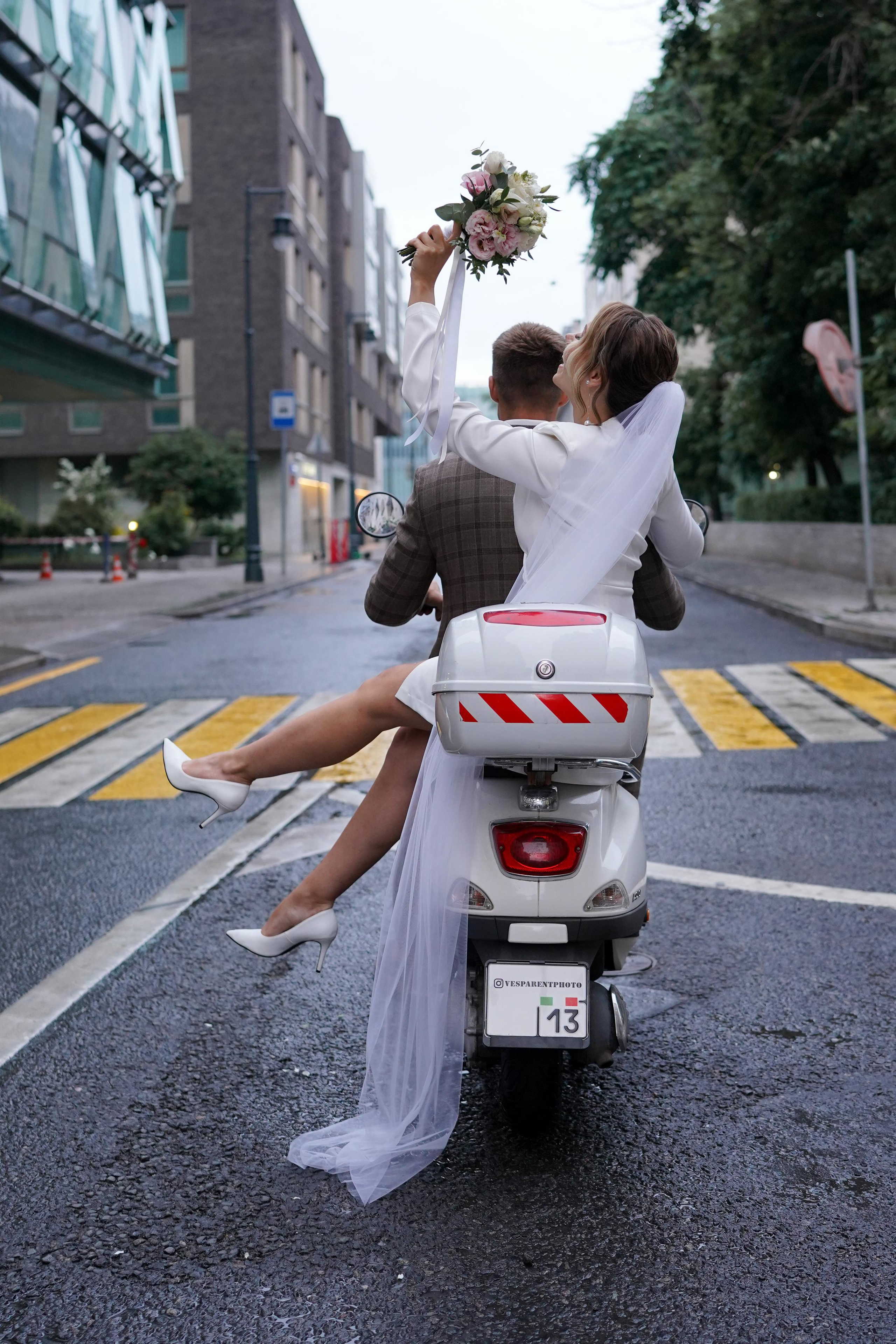 Камерная свадьба-прогулка в городе. Семейный фотограф в Москве Галина Гончар