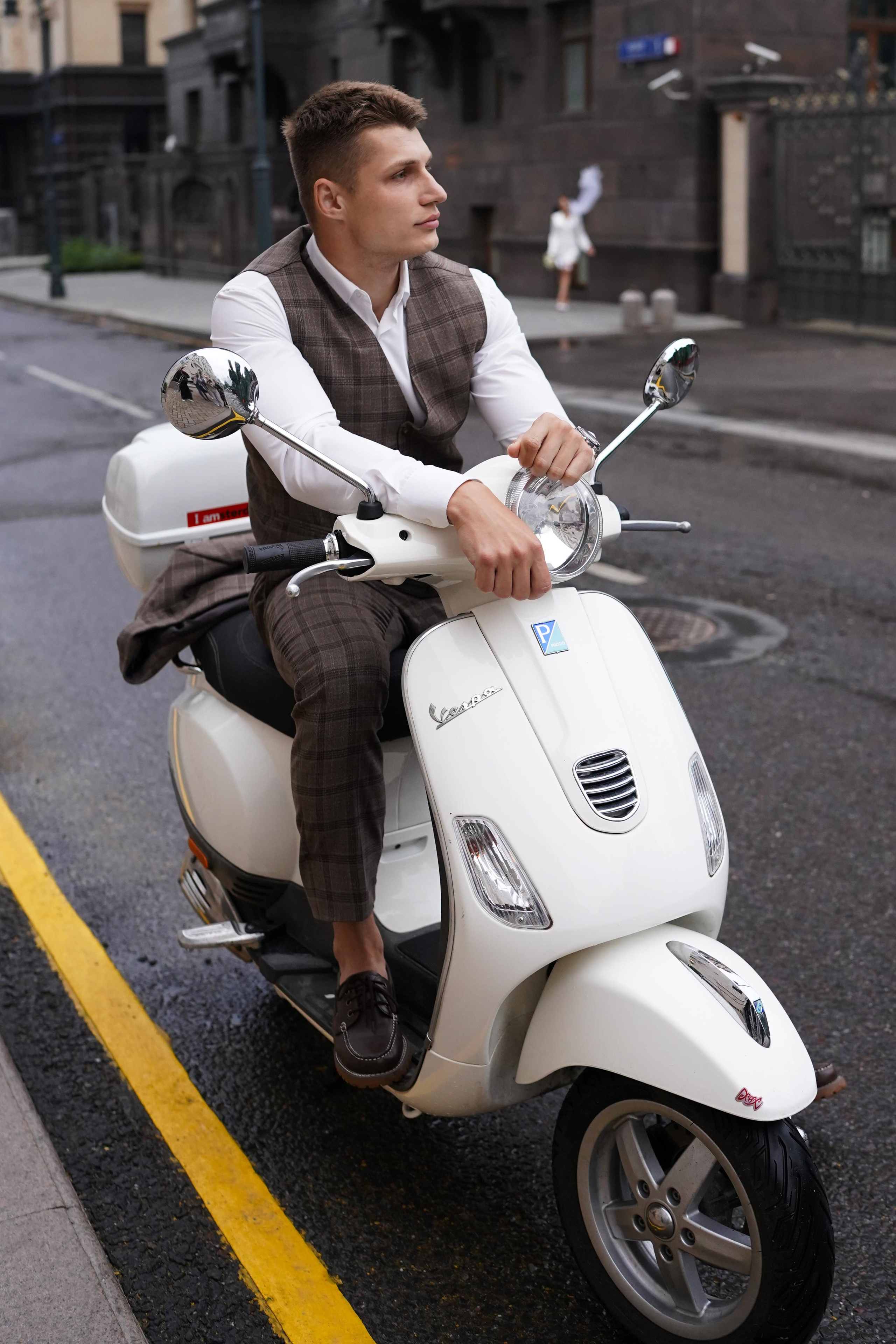 Камерная свадьба-прогулка в городе. Семейный фотограф в Москве Галина Гончар