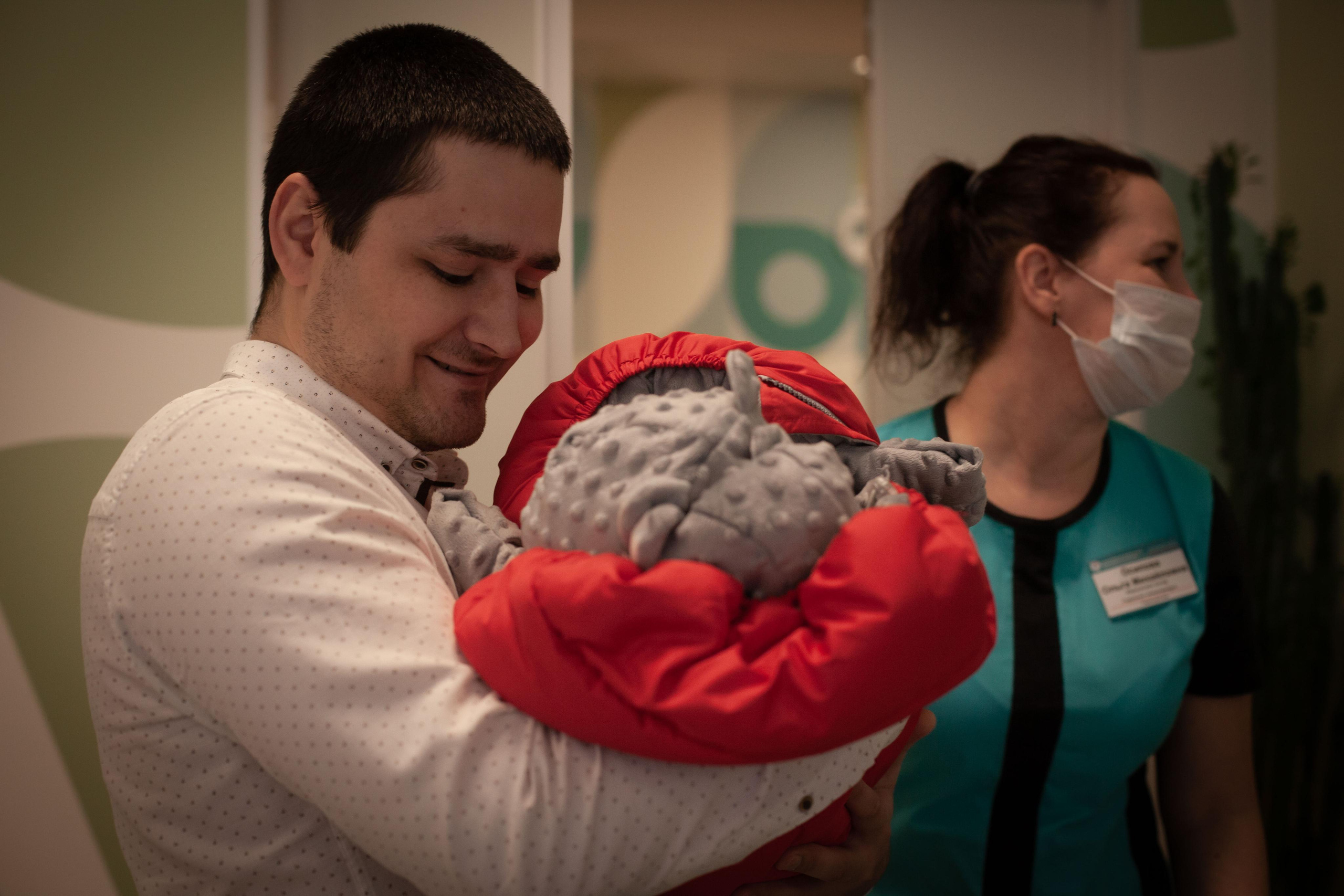 Выписка из роддома. Семейный и детский фотограф во Всеволосжке Людмила Квасова