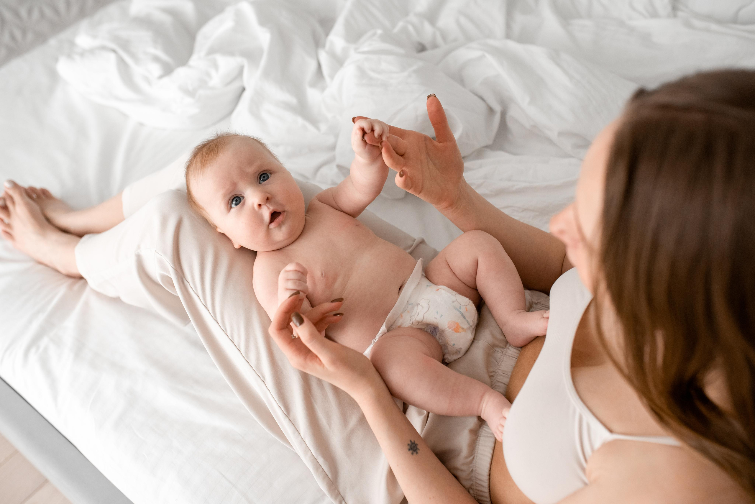 Александра, 3 месяца (домашняя фотосессия в стиле Lifestyle). Фотограф новорожденных в Екатеринбурге Лена Ильина