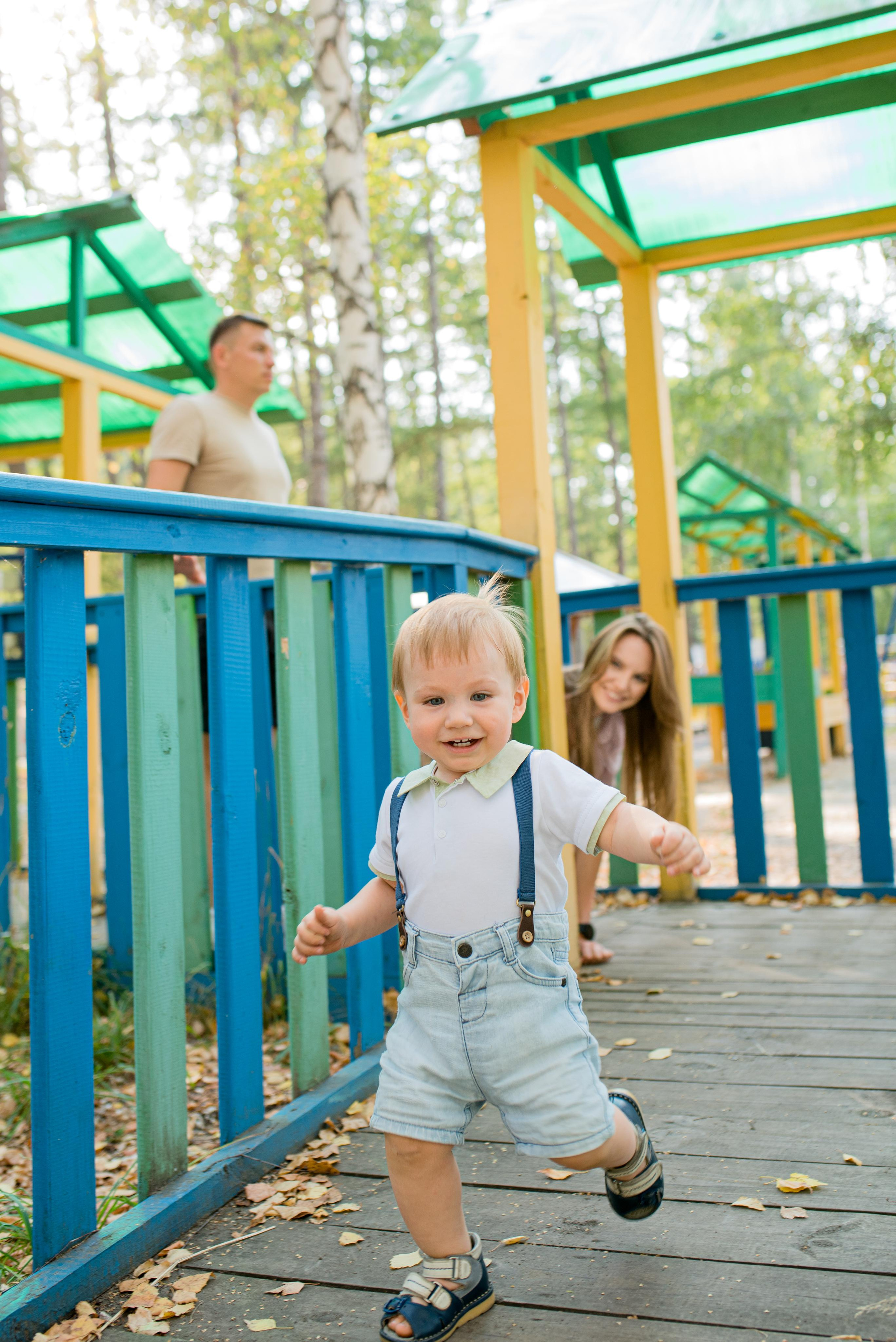 Данил, 1 годик (прогулочная фотосессия ЦПКиО Маяковского). Фотограф новорожденных в Екатеринбурге Лена Ильина