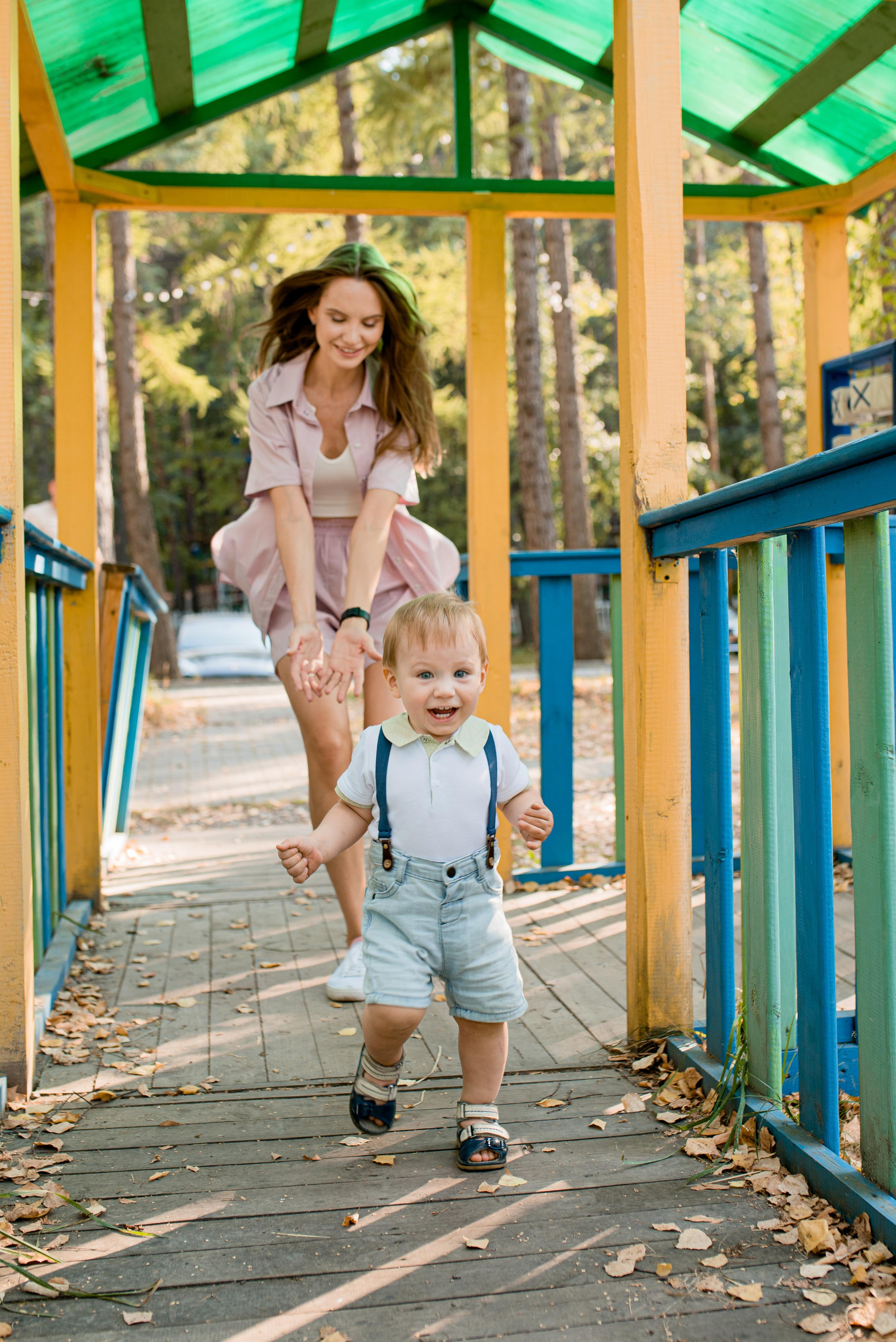 Данил, 1 годик (прогулочная фотосессия ЦПКиО Маяковского). Фотограф новорожденных в Екатеринбурге Лена Ильина