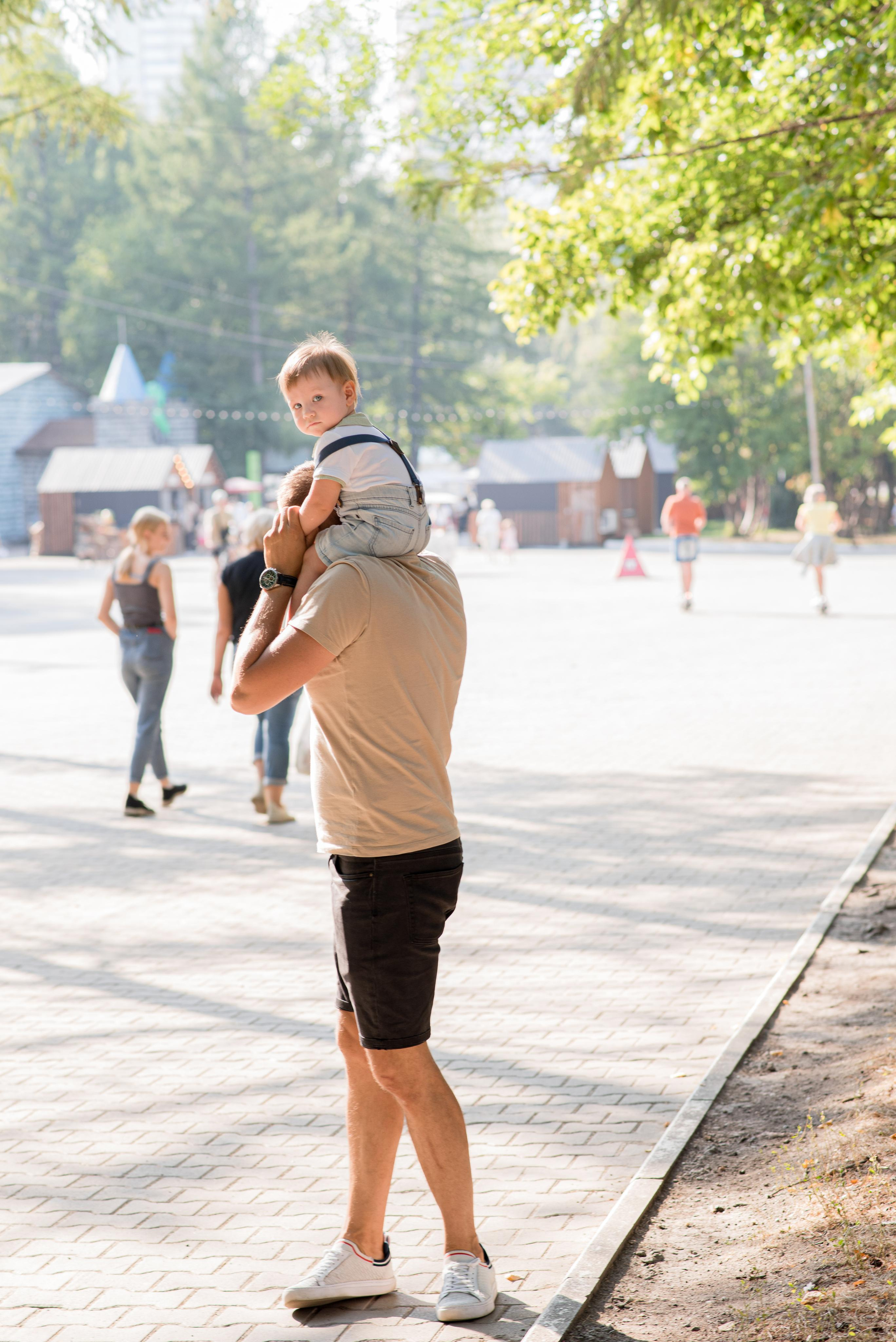 Данил, 1 годик (прогулочная фотосессия ЦПКиО Маяковского). Фотограф новорожденных в Екатеринбурге Лена Ильина