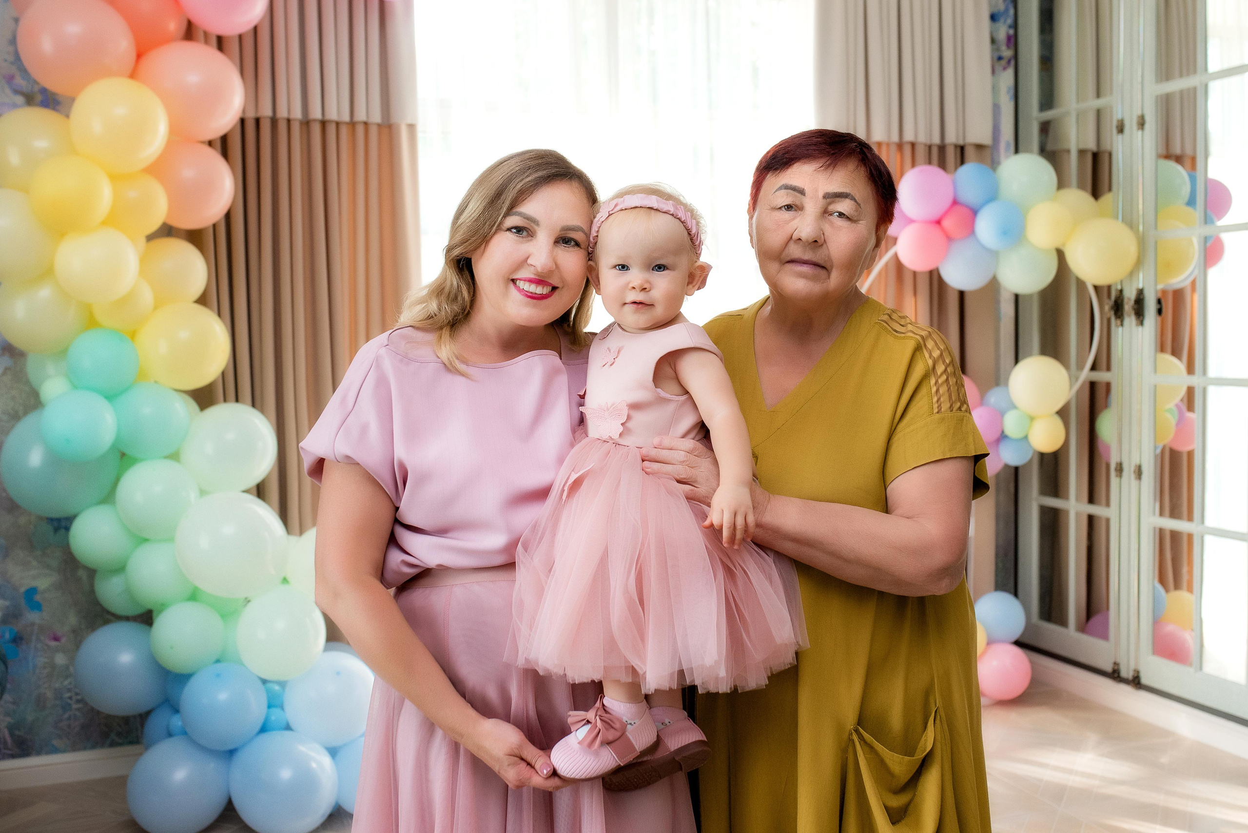 Арина, 1 годик (домашняя фотосессия). Фотограф новорожденных в Екатеринбурге Лена Ильина