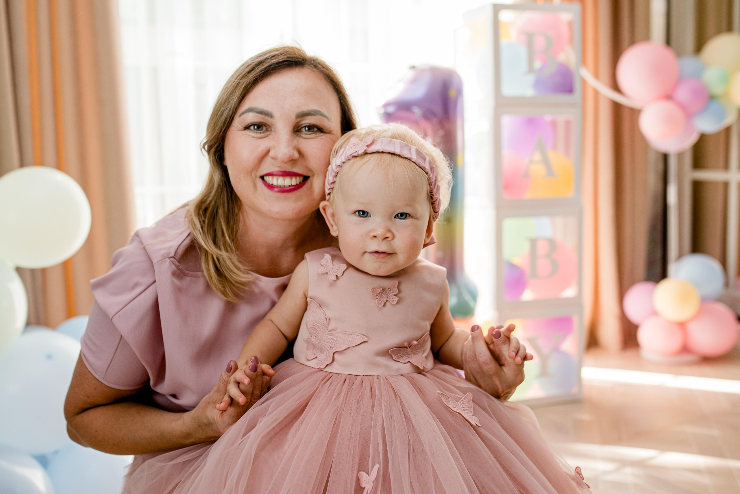 Арина, 1 годик (домашняя фотосессия). Фотограф новорожденных в Екатеринбурге Лена Ильина