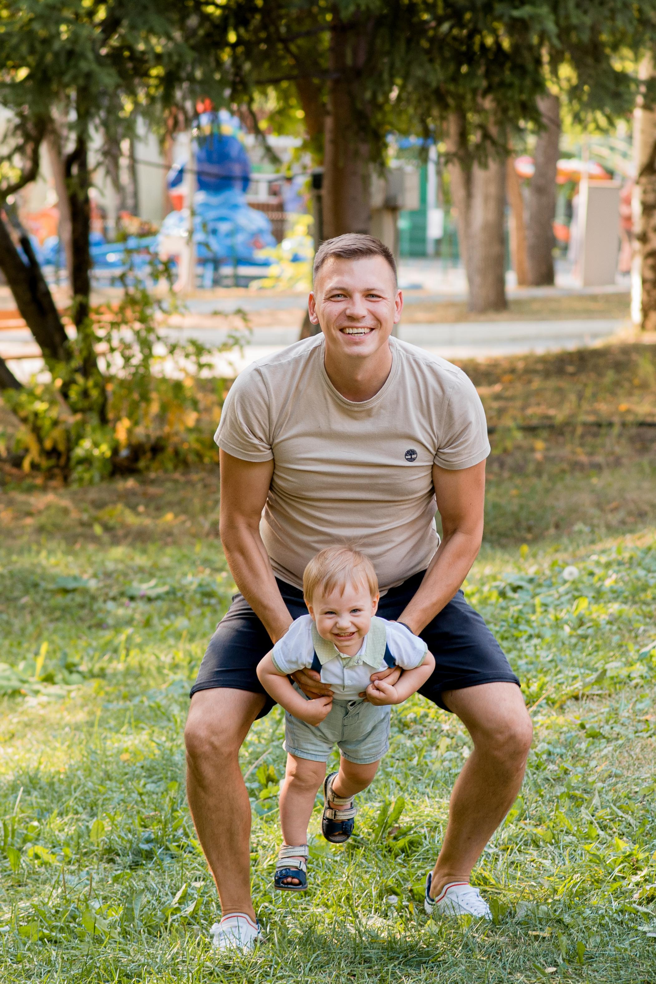 Данил, 1 годик (прогулочная фотосессия ЦПКиО Маяковского). Фотограф новорожденных в Екатеринбурге Лена Ильина