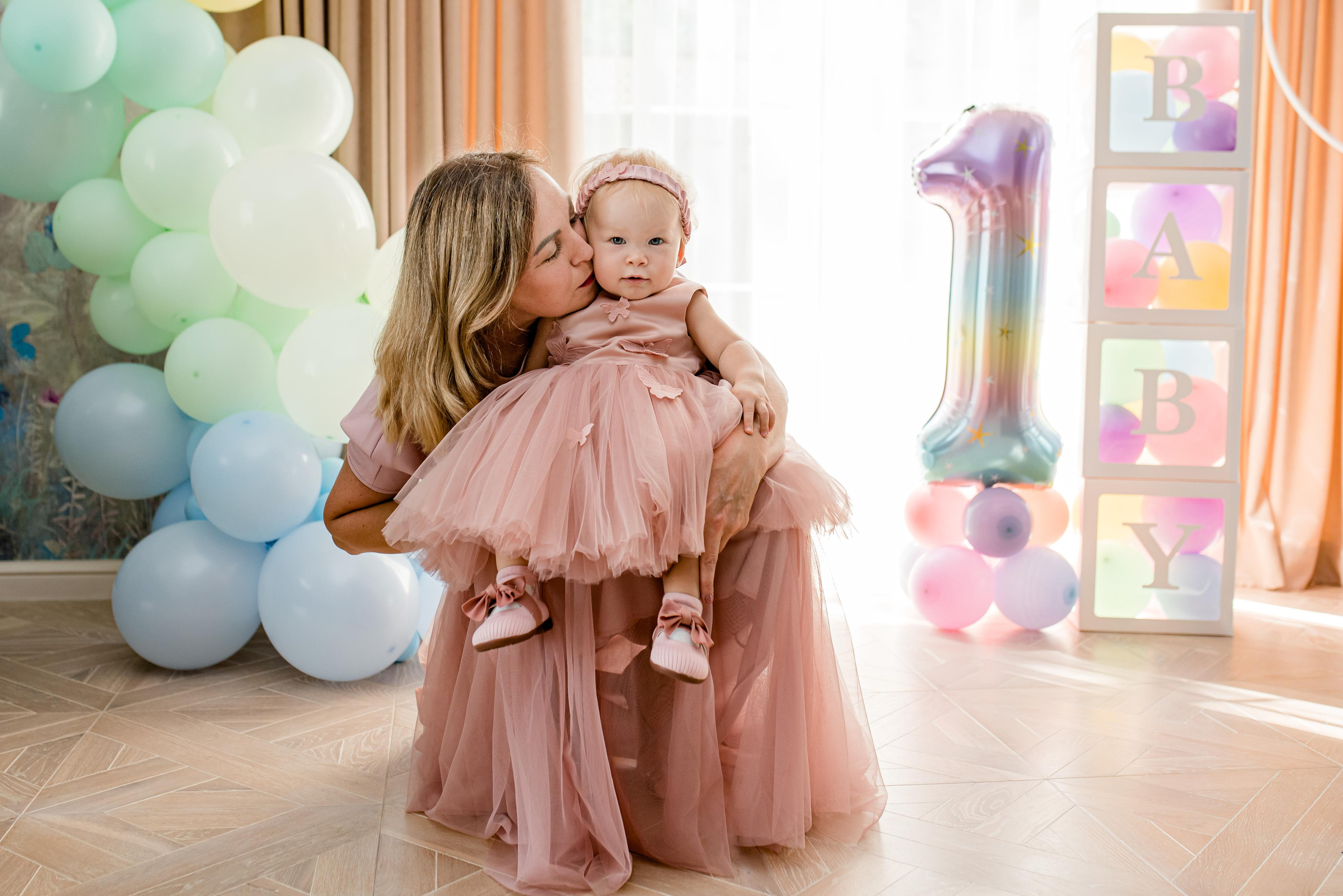 Арина, 1 годик (домашняя фотосессия). Фотограф новорожденных в Екатеринбурге Лена Ильина