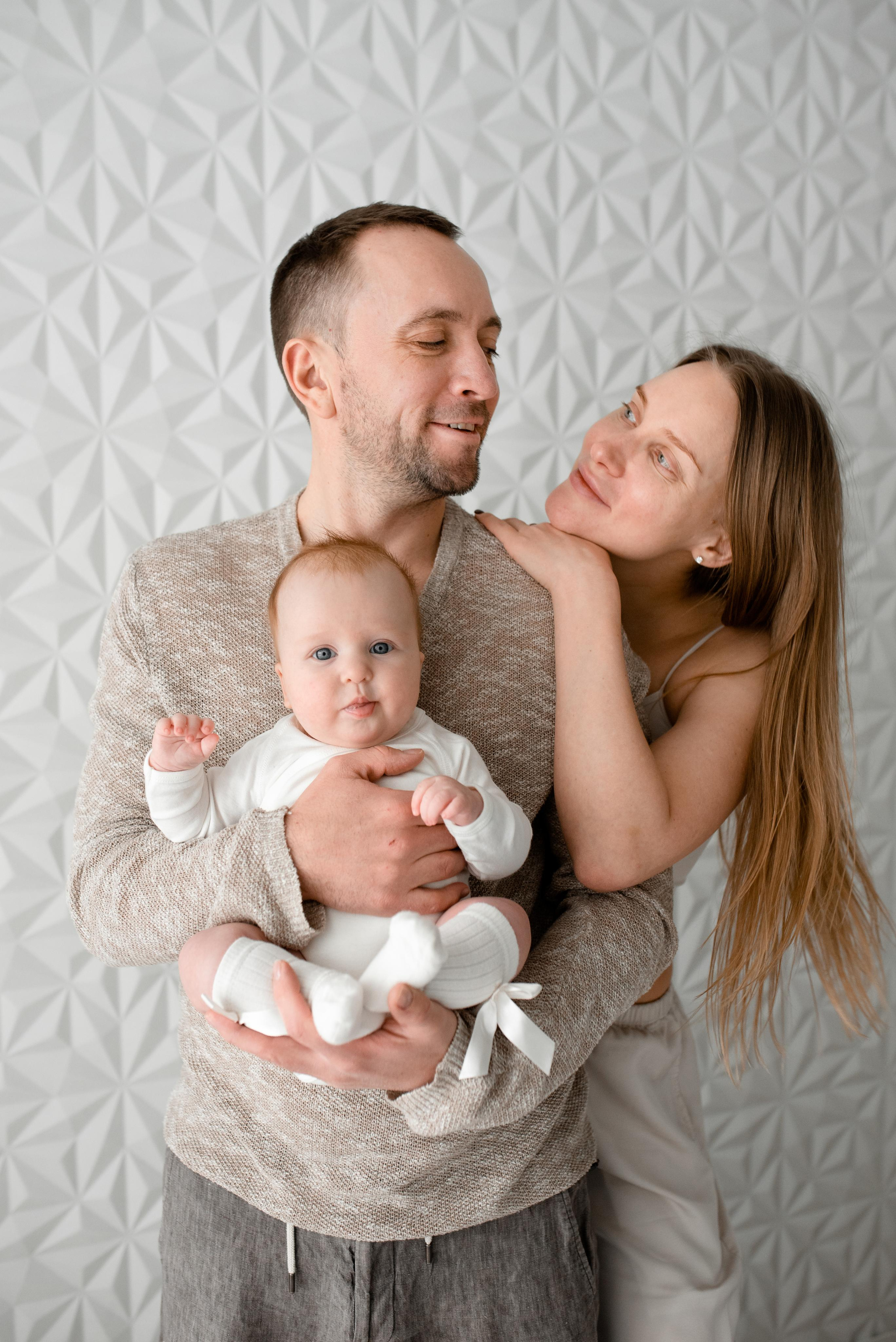 Александра, 3 месяца (домашняя фотосессия в стиле Lifestyle). Фотограф новорожденных в Екатеринбурге Лена Ильина