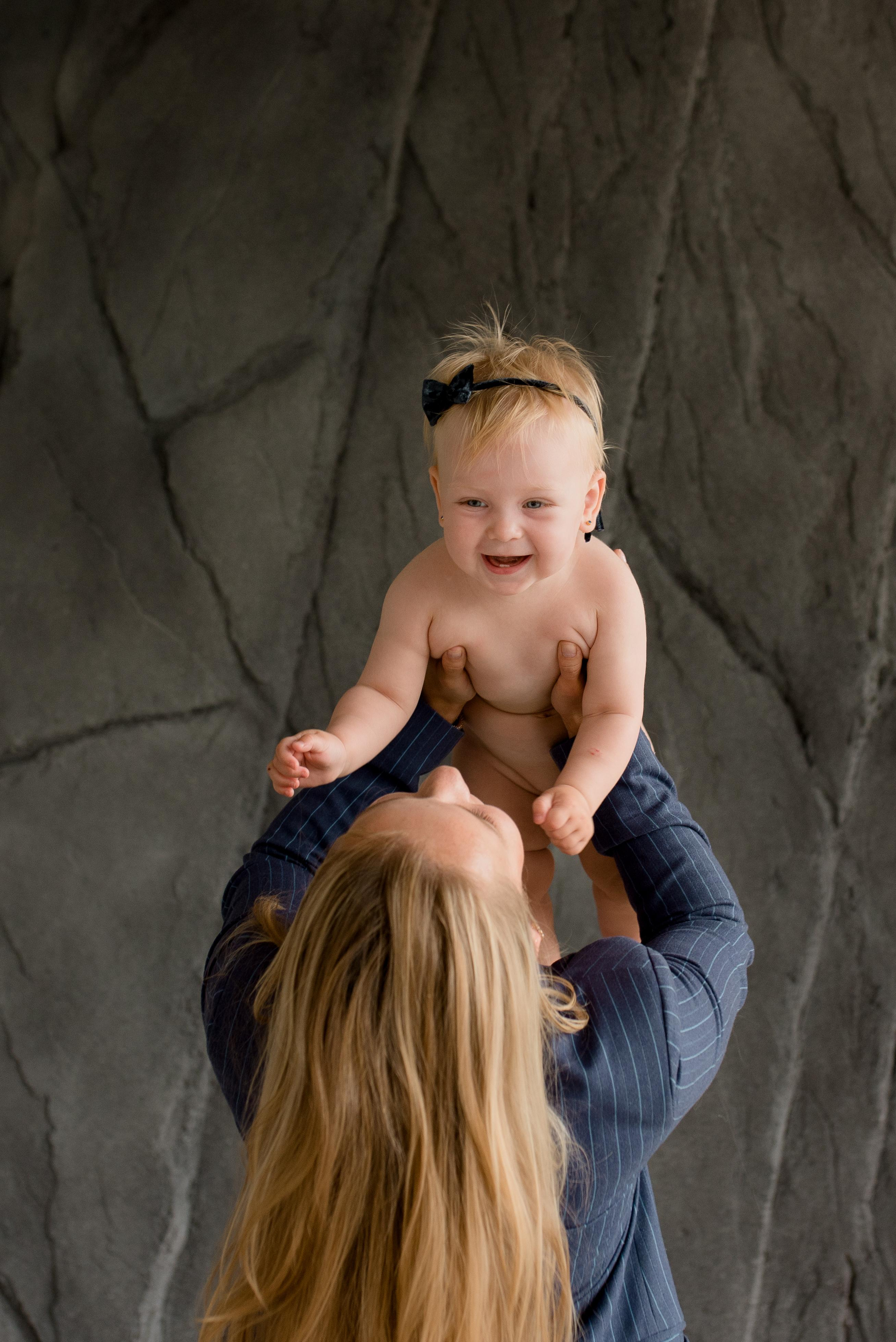 Лиза, 10 месяцев (фотостудия Maneken). Фотограф новорожденных в Екатеринбурге Лена Ильина
