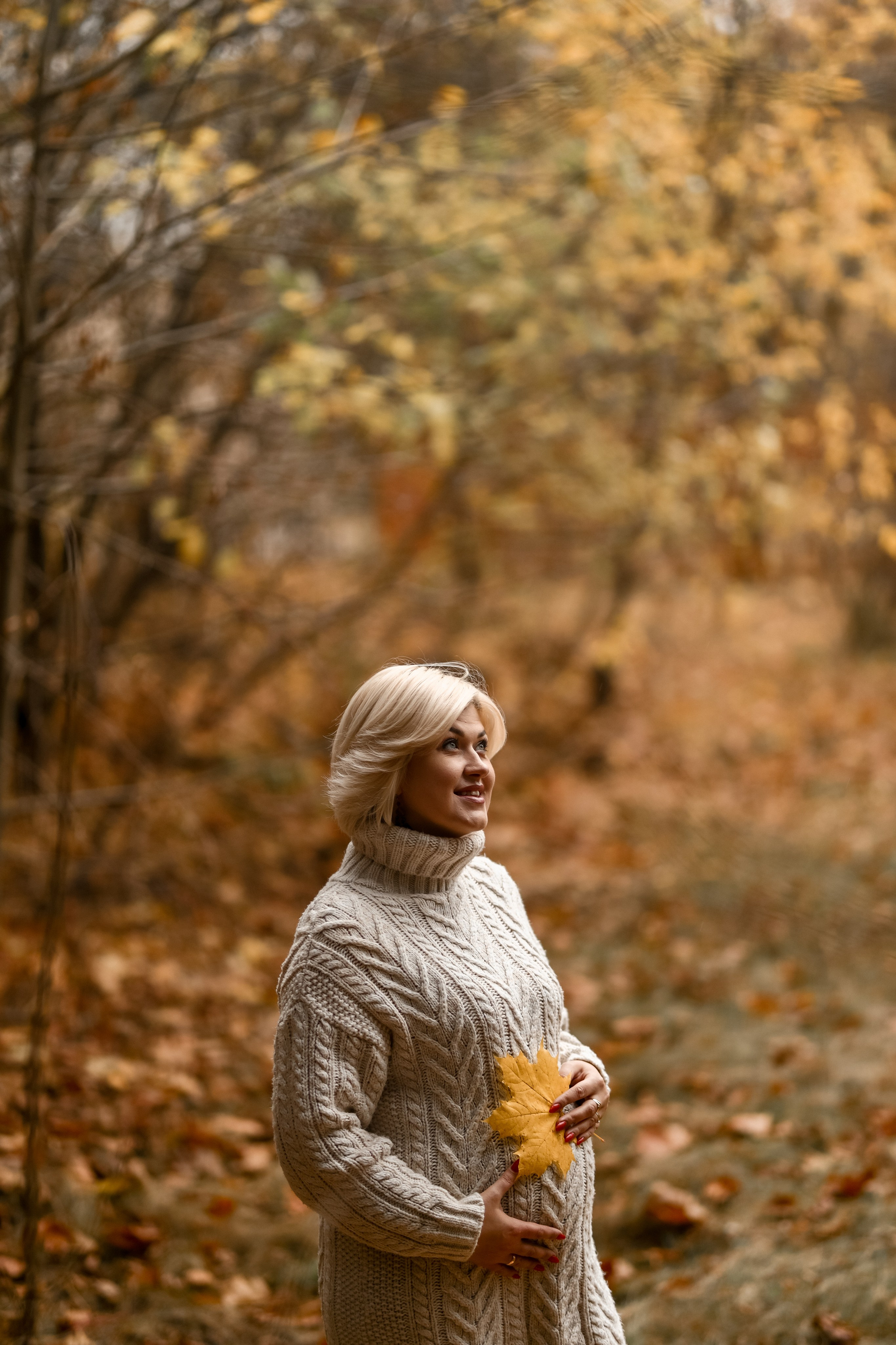Беремешка Оля в осеннем парке. Свадебный фотограф Беларусь Ольга Козыренко