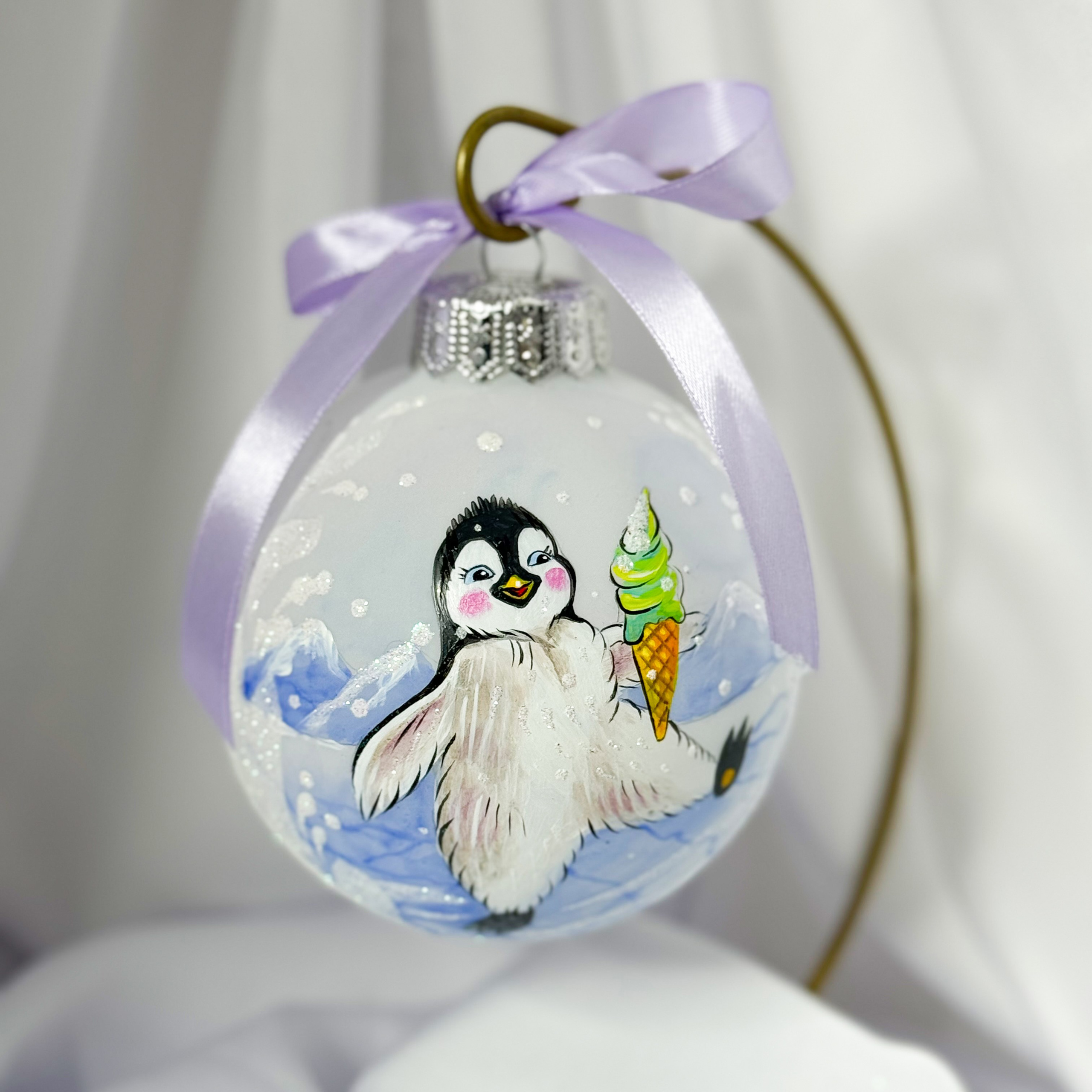 Художественная ручная роспись елочных шаров, корпоративные подарки и восковые аромасвечи