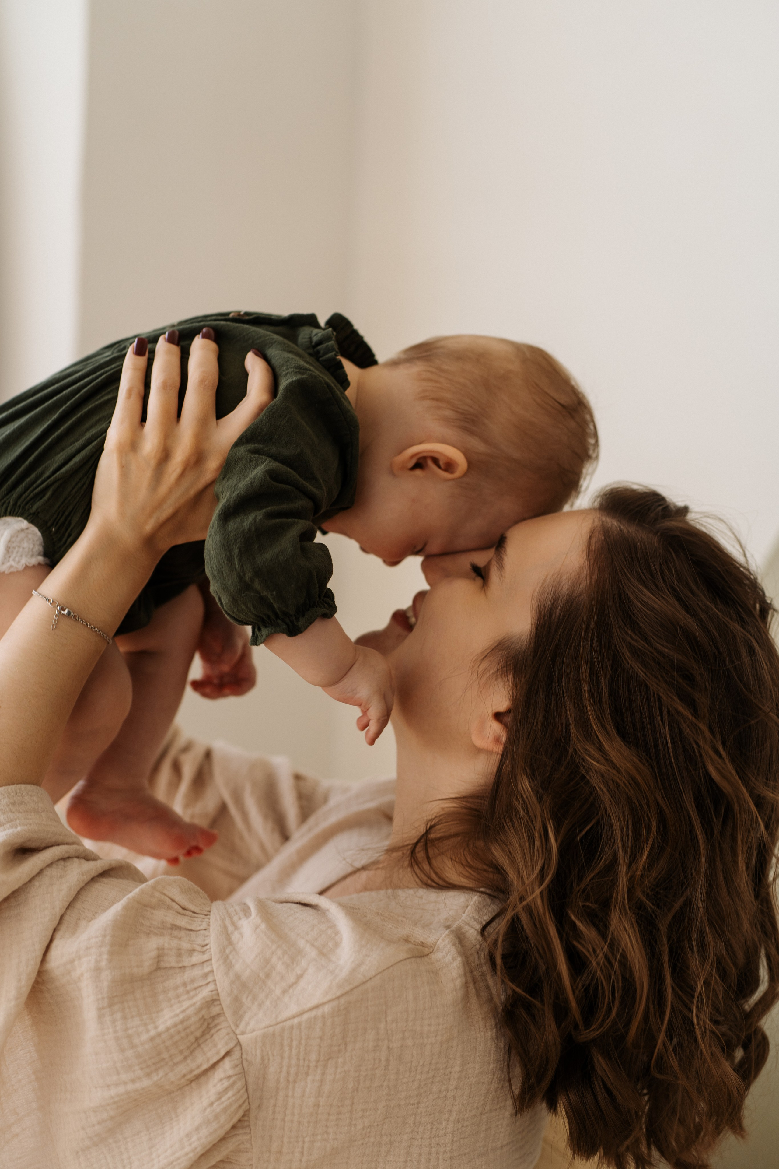 Семейная фотосессия в студии в Москве, семейный фотограф Анна Полушина. Свадебный фотограф в Москве Анна Полушина