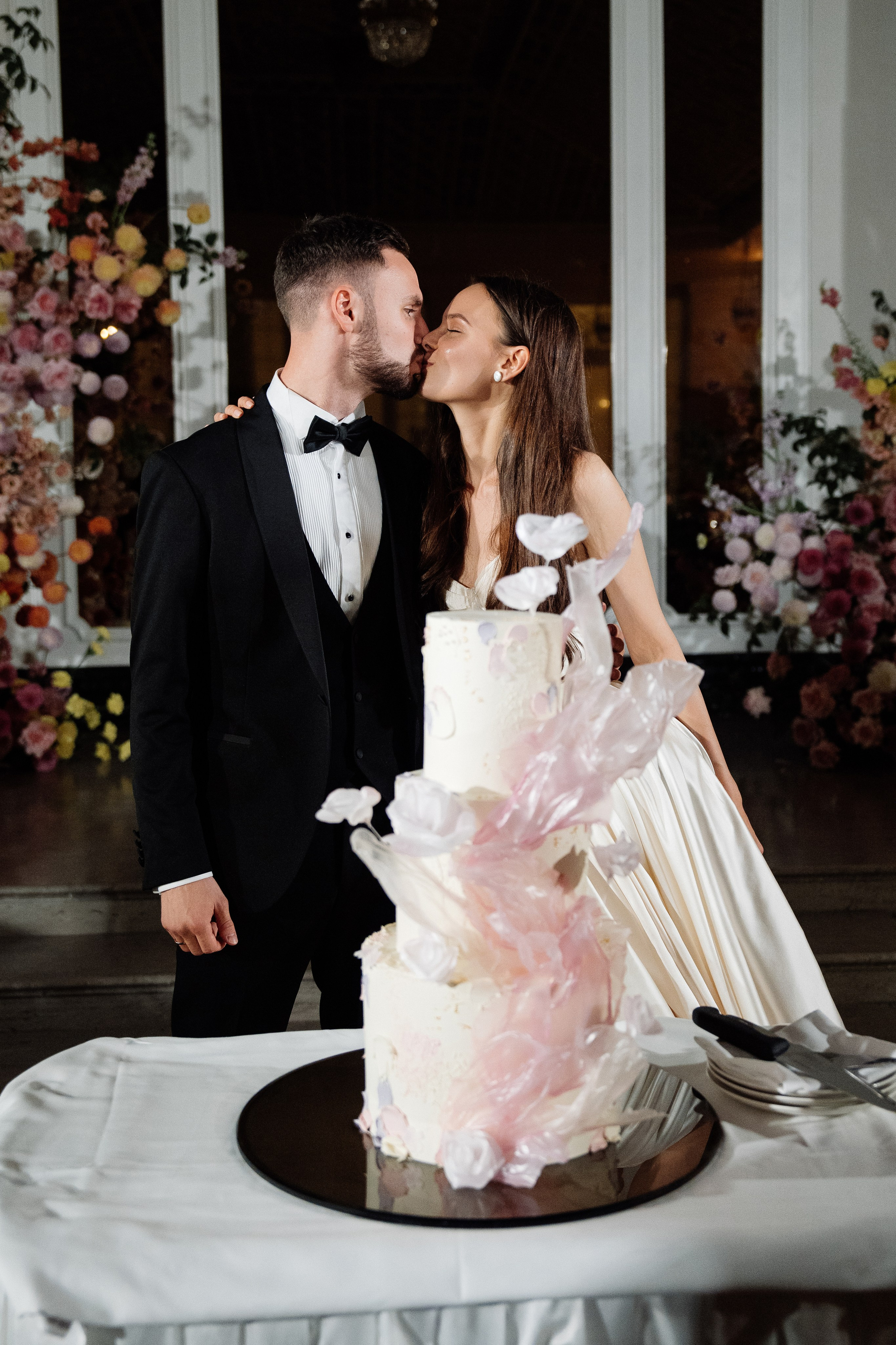 Свадьба в астории. Свадебный фотограф организатор в Санкт-Петербурге Ассоль Опарина